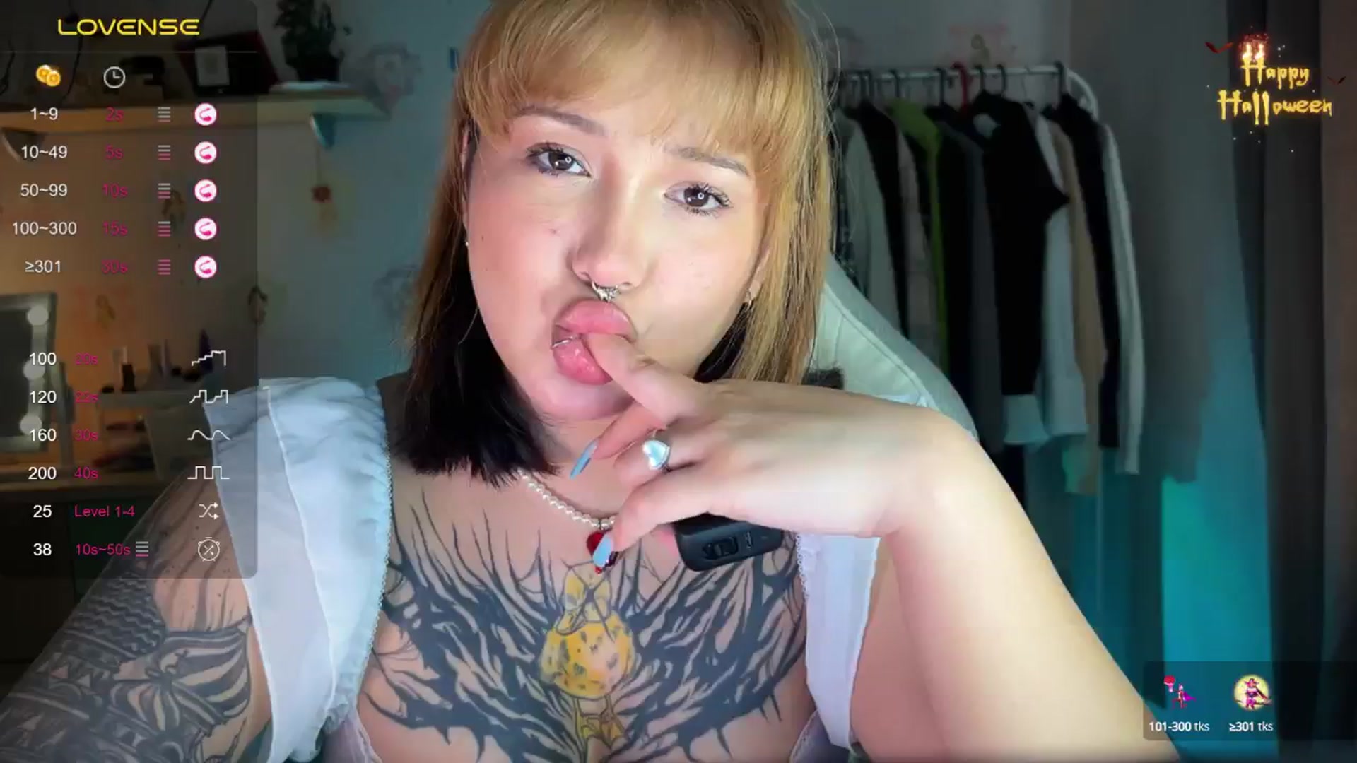 Gallery image thumbnail from Littlewetgirl's myfreecams stream on, 11/04/2024, 10:07 image 10 of 20