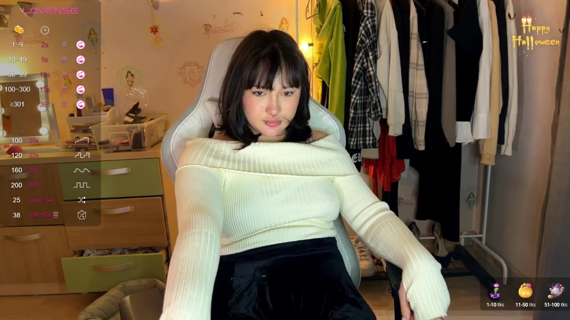 Gallery image thumbnail from Littlewetgirl's myfreecams stream on, 11/08/2024, 12:24 image 3 of 20