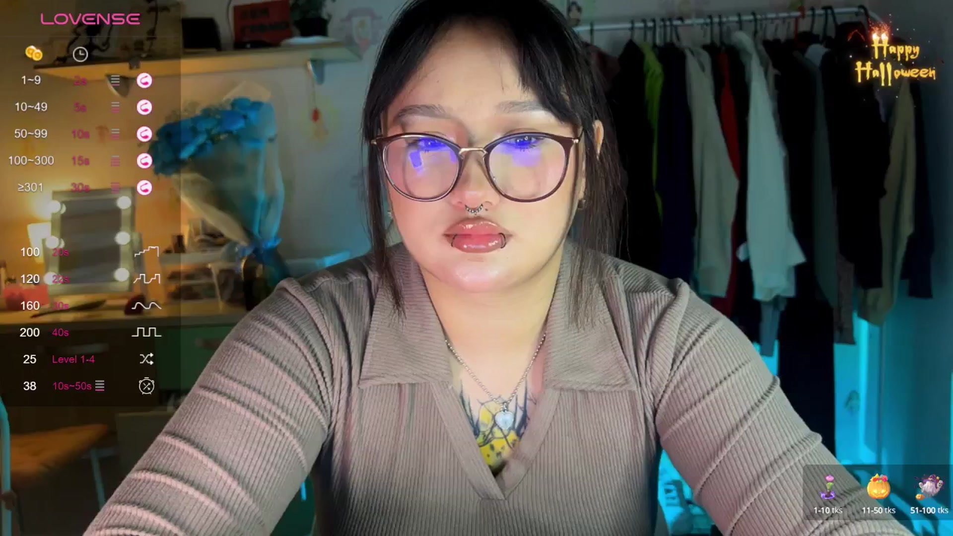 Gallery image thumbnail from Littlewetgirl's myfreecams stream on, 11/17/2024, 13:28 image 6 of 20