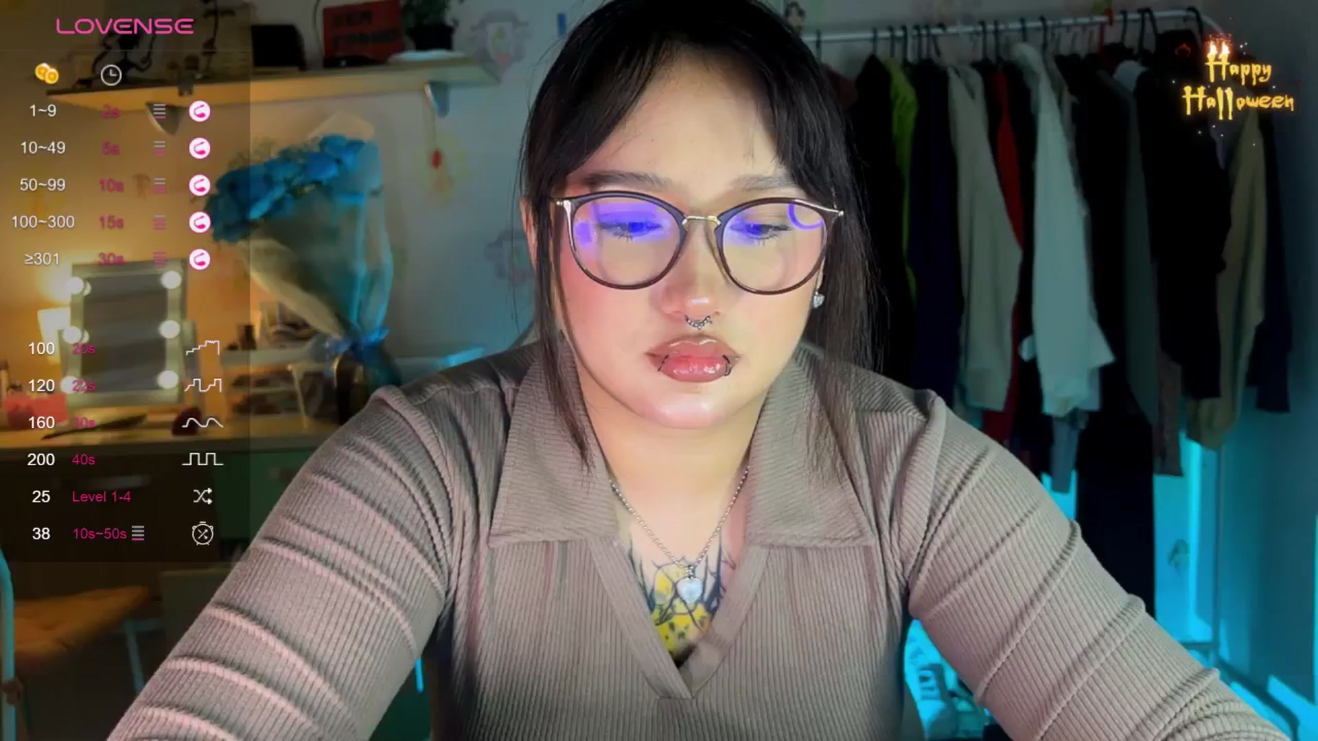 Gallery image thumbnail from Littlewetgirl's myfreecams stream on, 11/17/2024, 13:28 image 7 of 20