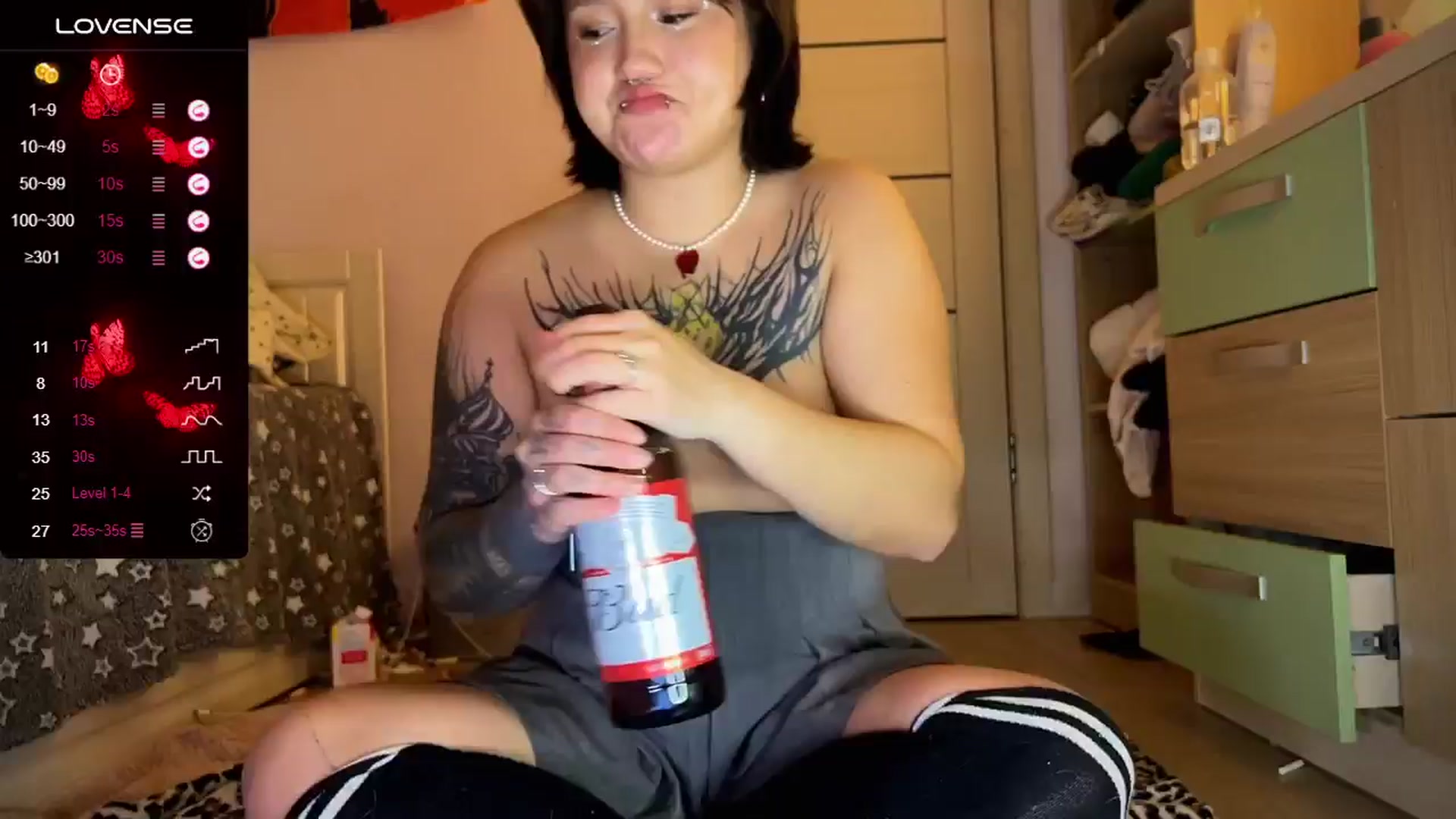 Gallery image thumbnail from Littlewetgirl's myfreecams stream on, 01/03/2025, 10:06 image 9 of 20