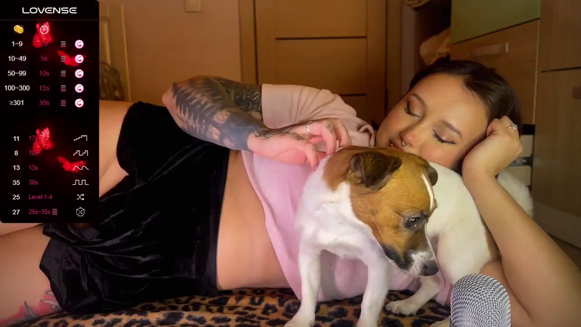 Gallery image thumbnail from Littlewetgirl's myfreecams stream on, 01/05/2025, 12:41 image 6 of 20