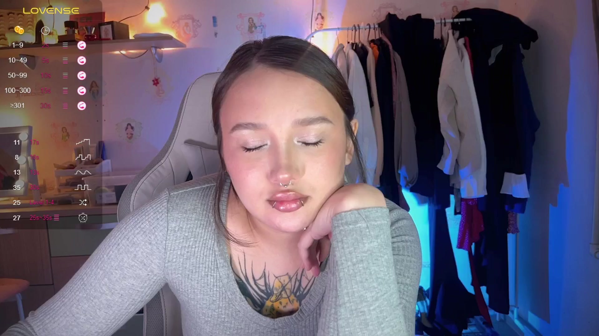 Gallery image thumbnail from Littlewetgirl's myfreecams stream on, 05/16/2025, 17:32 image 1 of 20