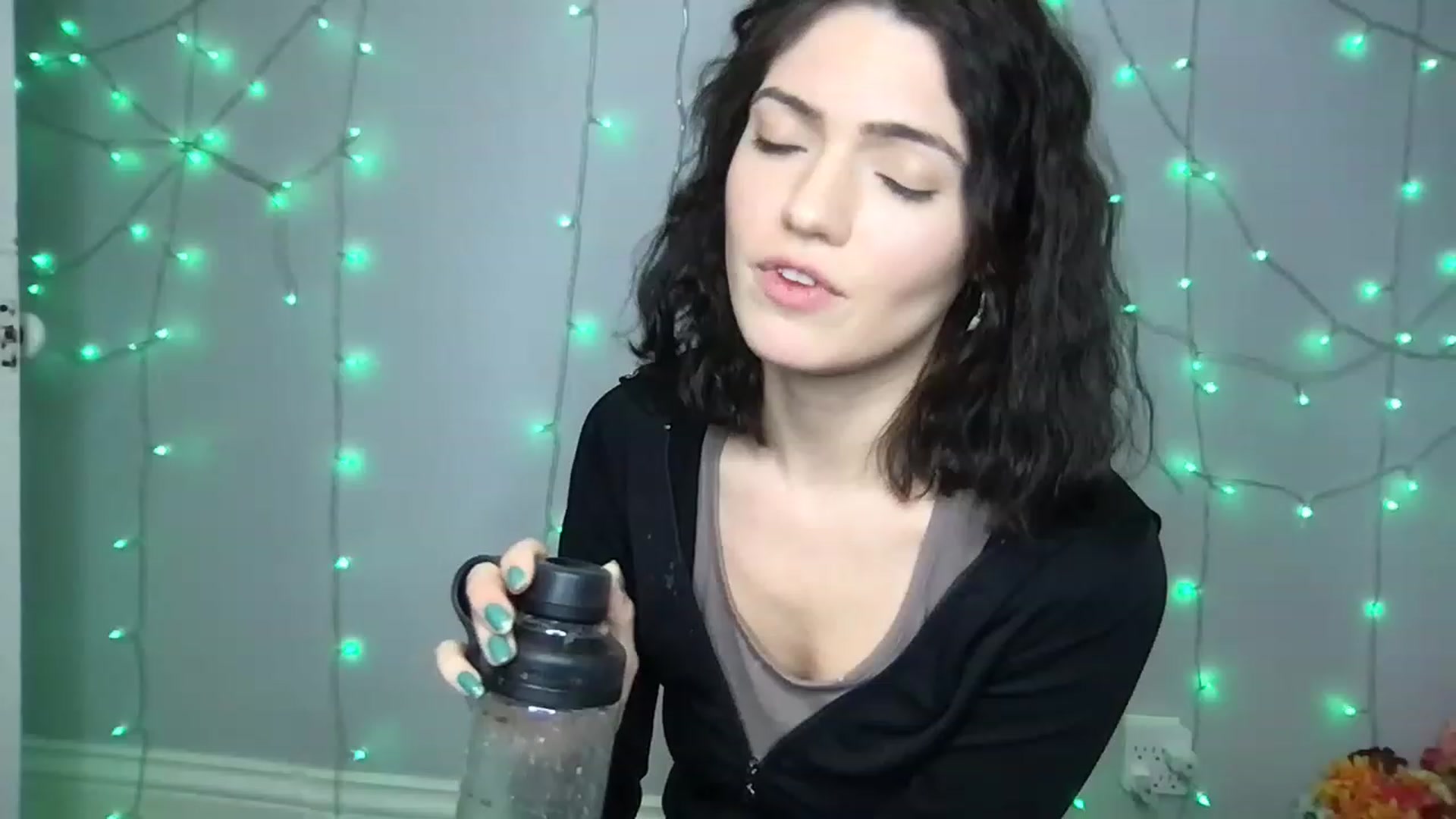 Gallery image thumbnail from LivGrey's myfreecams stream on, 12/07/2022, 06:27 image 12 of 20