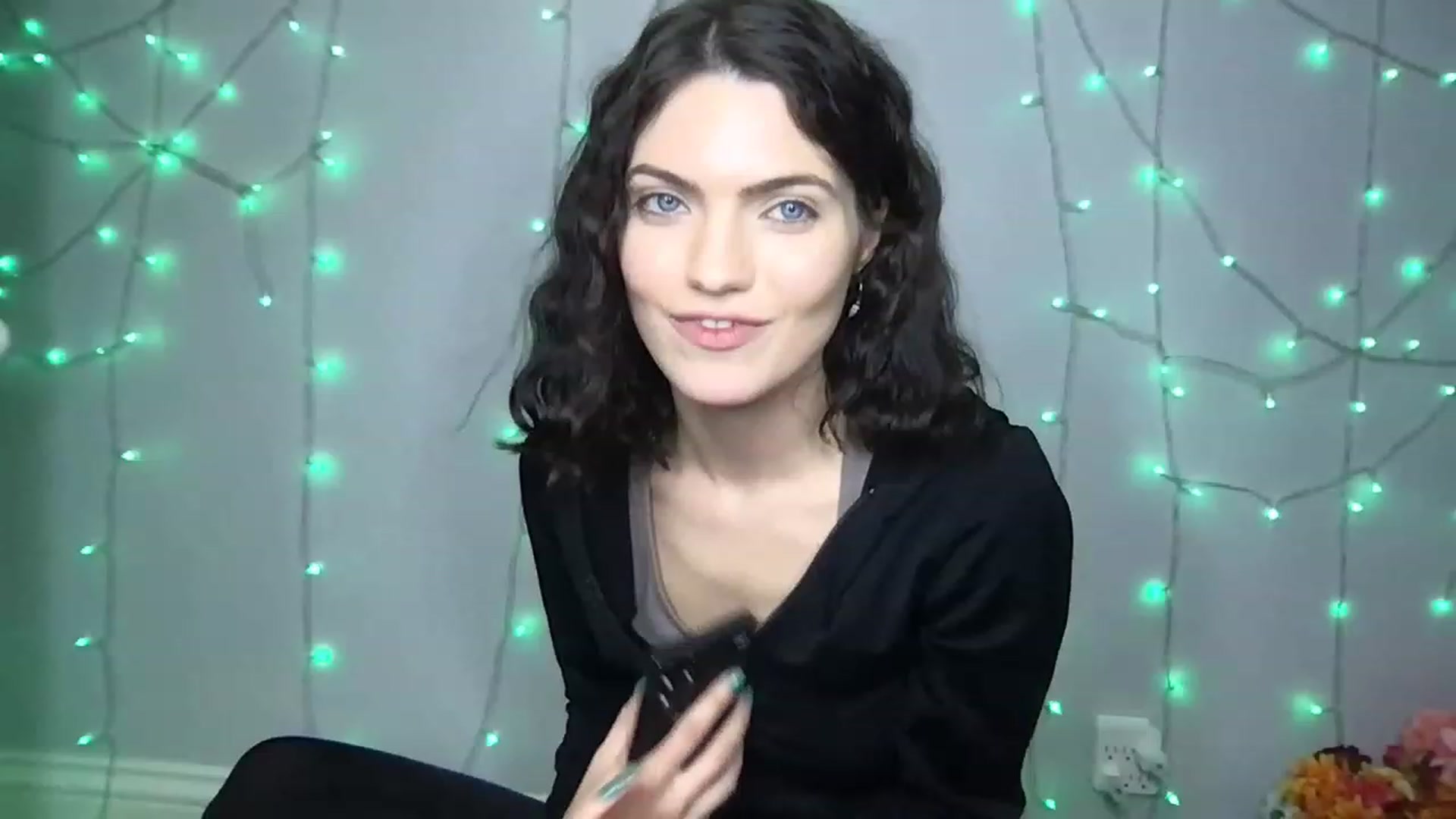 Gallery image thumbnail from LivGrey's myfreecams stream on, 12/07/2022, 06:27 image 2 of 20
