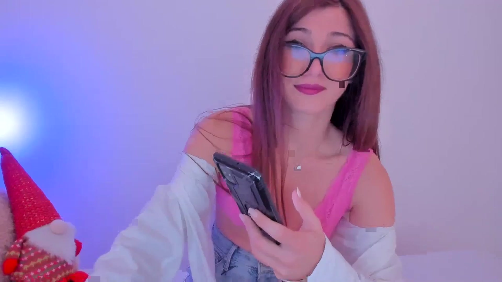 Gallery image thumbnail from LivM_'s myfreecams stream on, 12/04/2023, 08:46 image 16 of 20