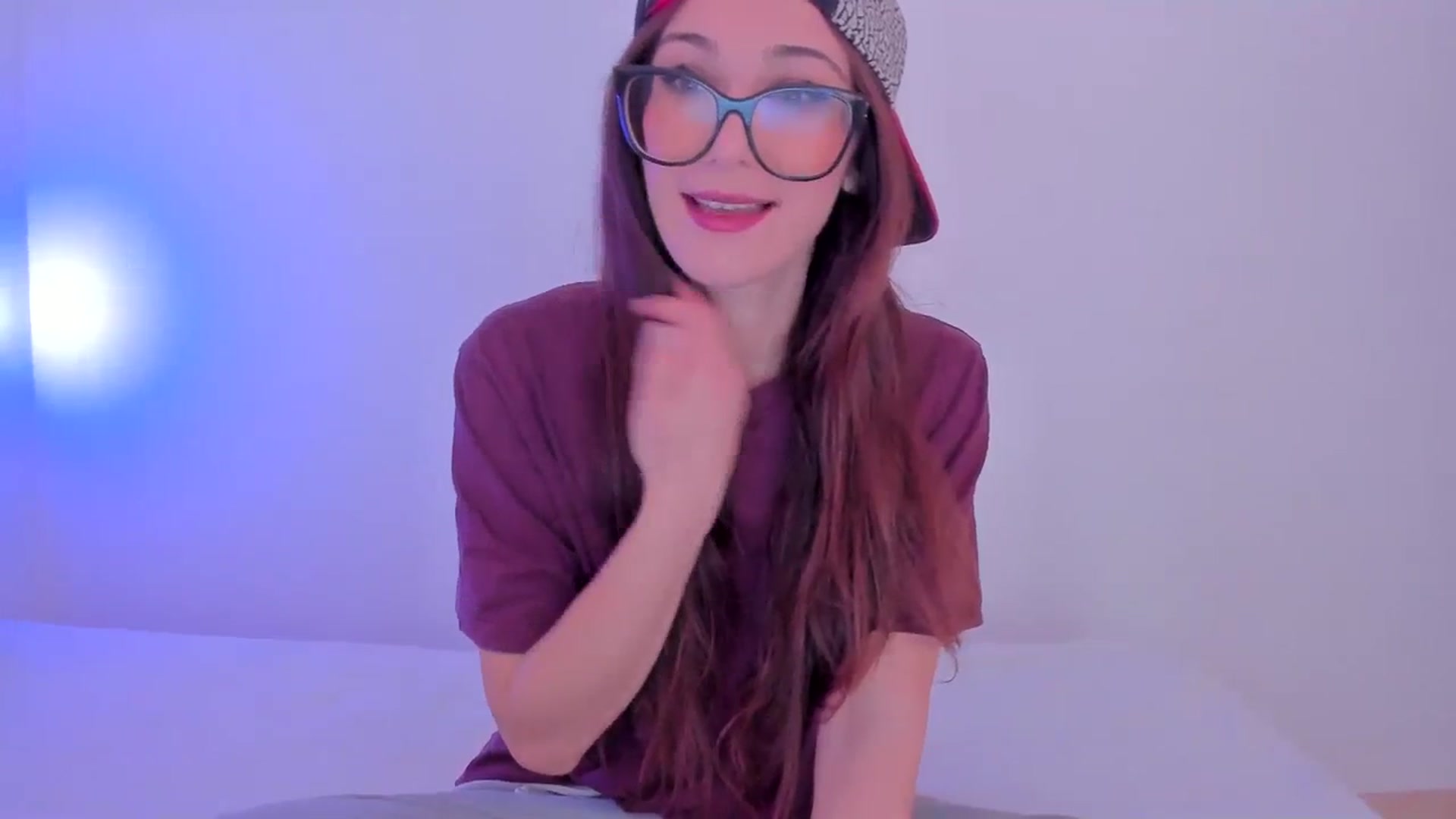 Gallery image thumbnail from LivM_'s myfreecams stream on, 12/08/2023, 09:15 image 11 of 20