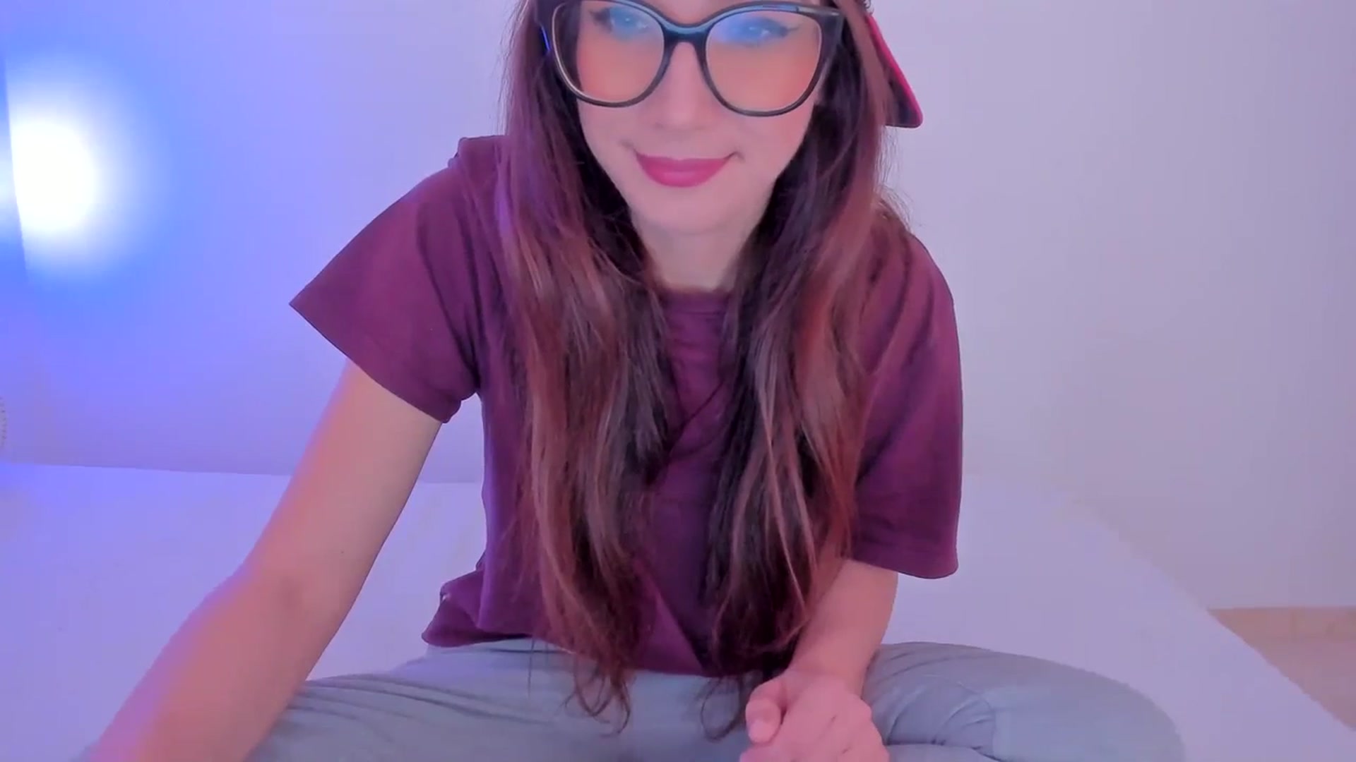 Gallery image thumbnail from LivM_'s myfreecams stream on, 12/08/2023, 09:15 image 12 of 20