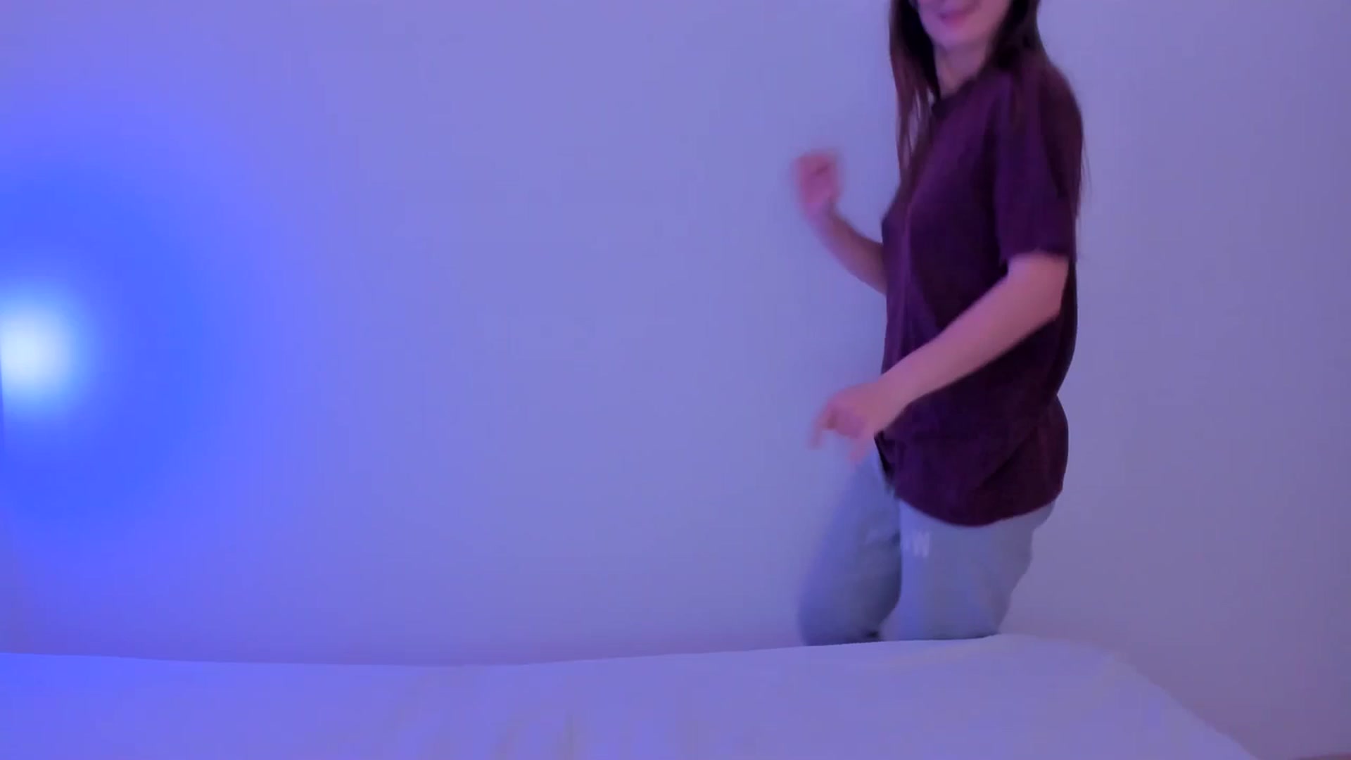 Gallery image thumbnail from LivM_'s myfreecams stream on, 12/08/2023, 09:15 image 1 of 20