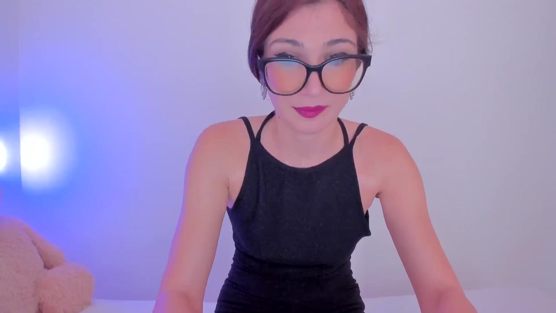 Gallery image thumbnail from LivM_'s myfreecams stream on, 12/09/2023, 09:42 image 15 of 20