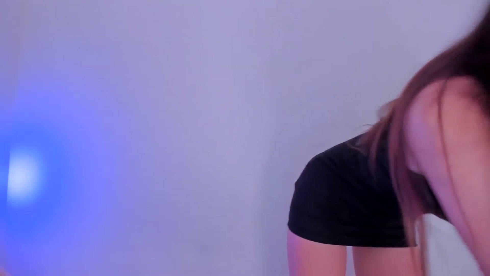 Gallery image thumbnail from LivM_'s myfreecams stream on, 12/09/2023, 09:42 image 11 of 20