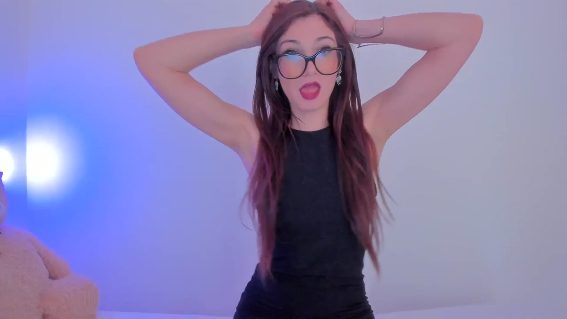 Gallery image thumbnail from LivM_'s myfreecams stream on, 12/09/2023, 09:42 image 20 of 20