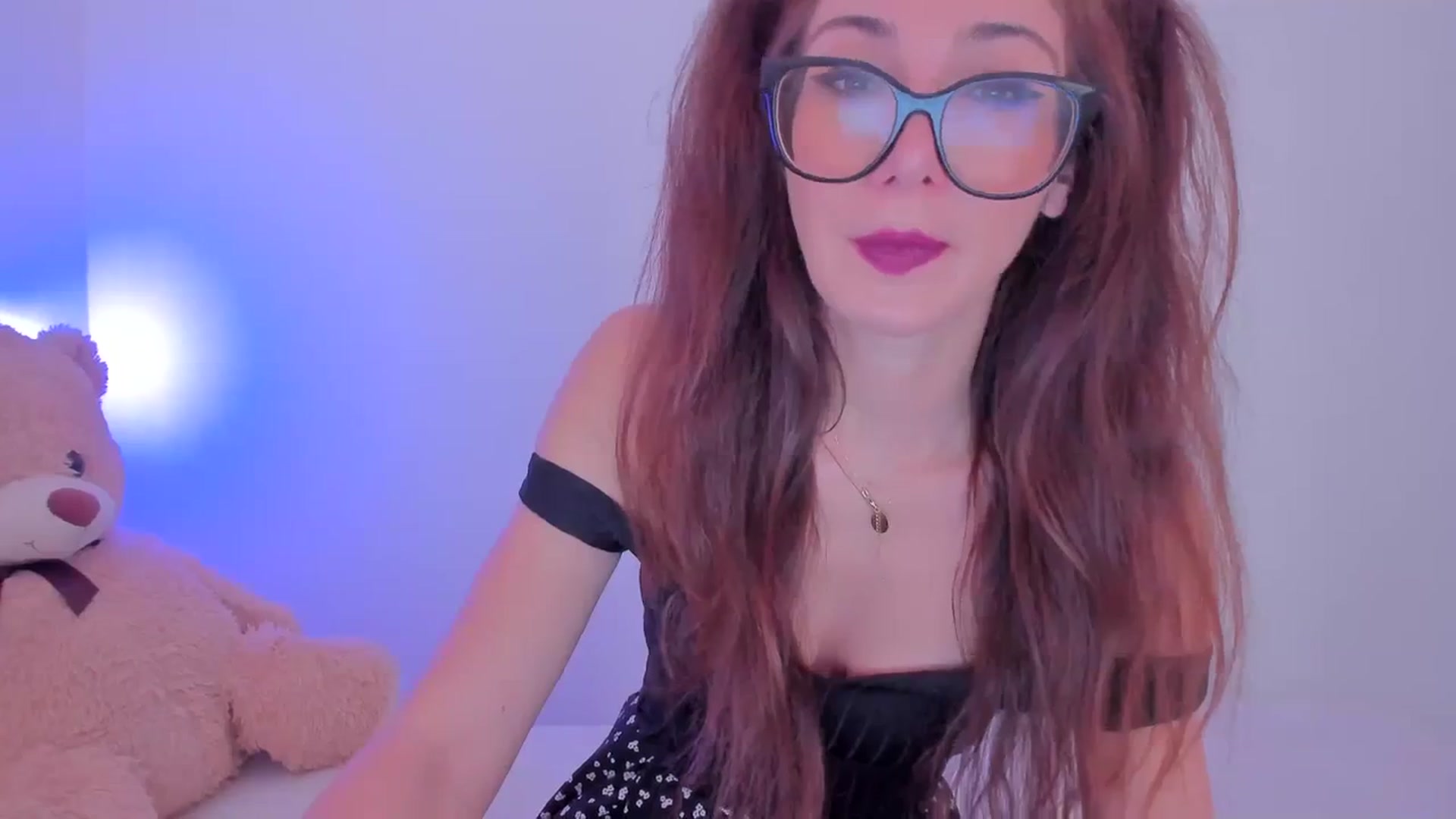 Gallery image thumbnail from LivM_'s myfreecams stream on, 12/11/2023, 08:24 image 20 of 20