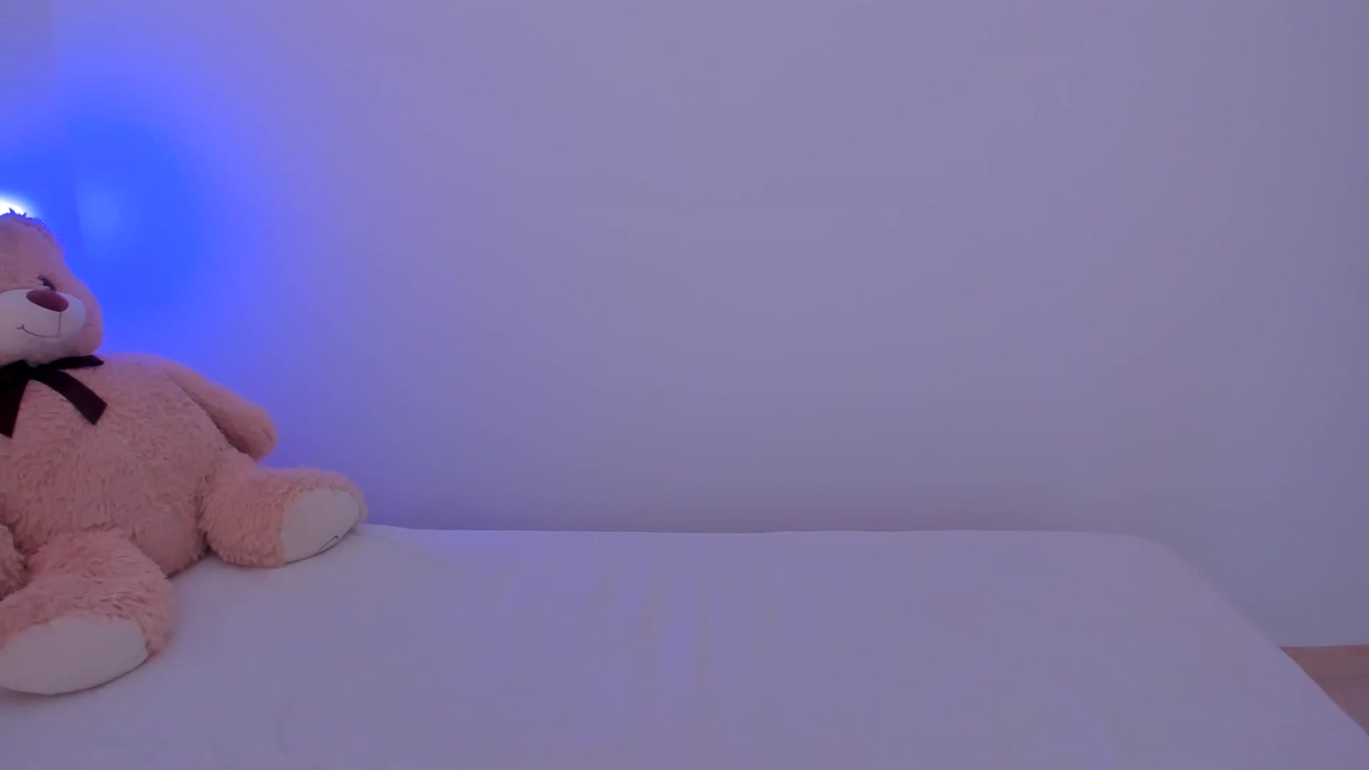 Gallery image thumbnail from LivM_'s myfreecams stream on, 12/14/2023, 09:23 image 13 of 20