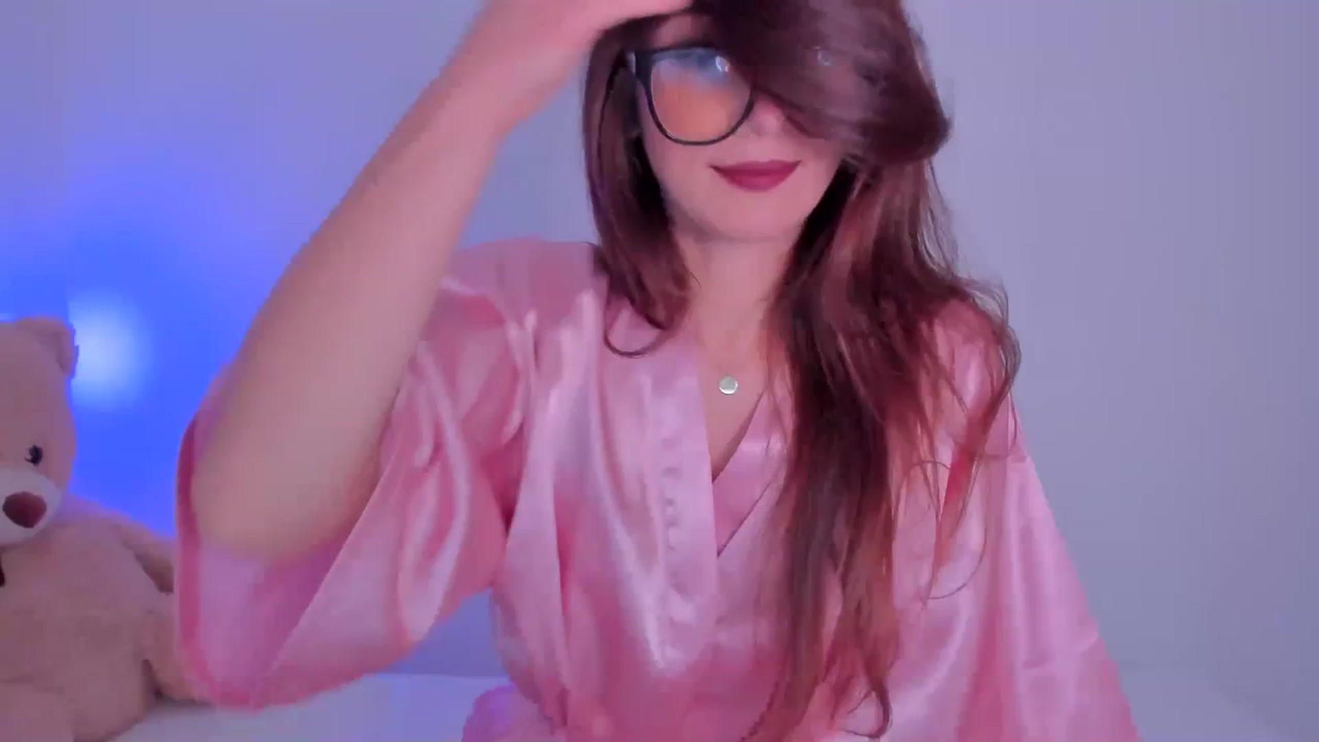 Gallery image thumbnail from LivM_'s myfreecams stream on, 12/15/2023, 08:54 image 12 of 20