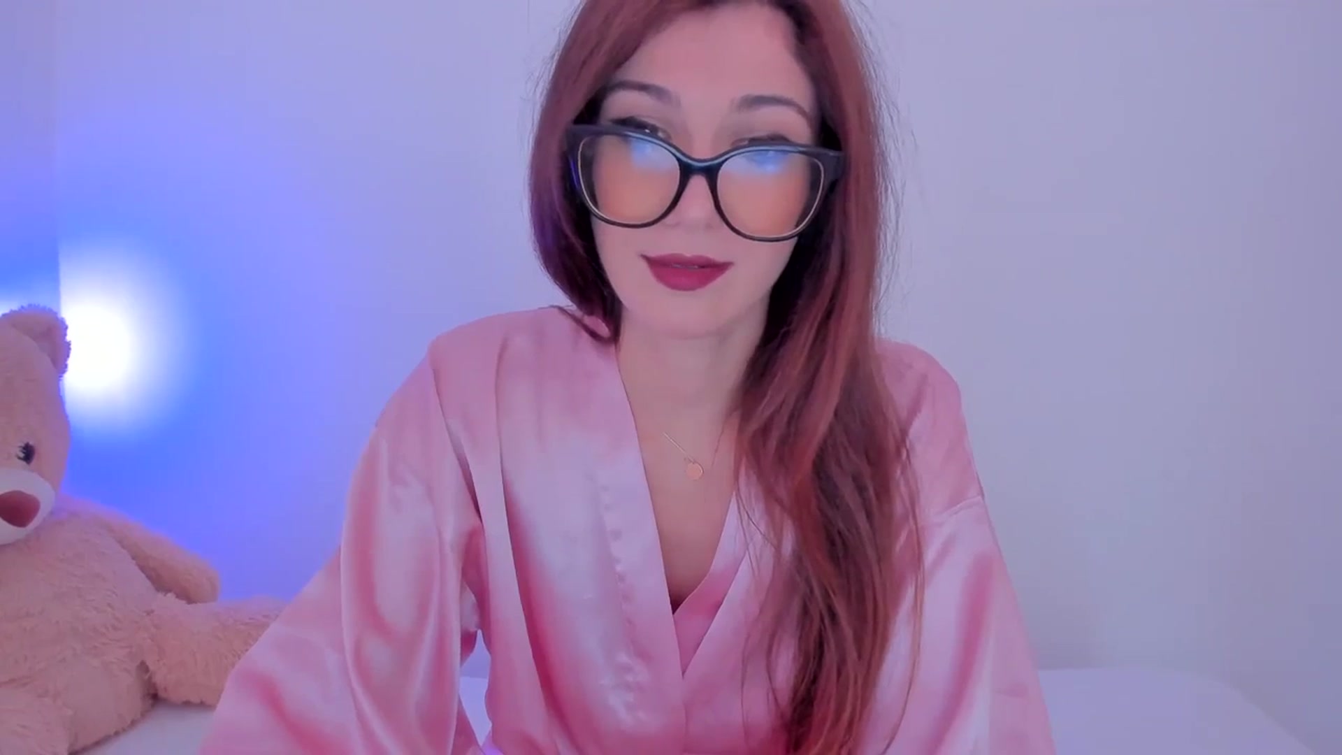 Gallery image thumbnail from LivM_'s myfreecams stream on, 12/15/2023, 08:54 image 7 of 20