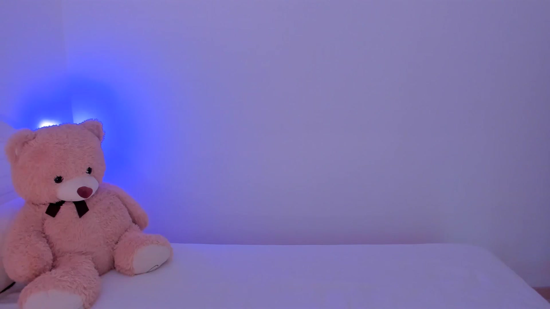 Gallery image thumbnail from LivM_'s myfreecams stream on, 12/18/2023, 09:02 image 11 of 20