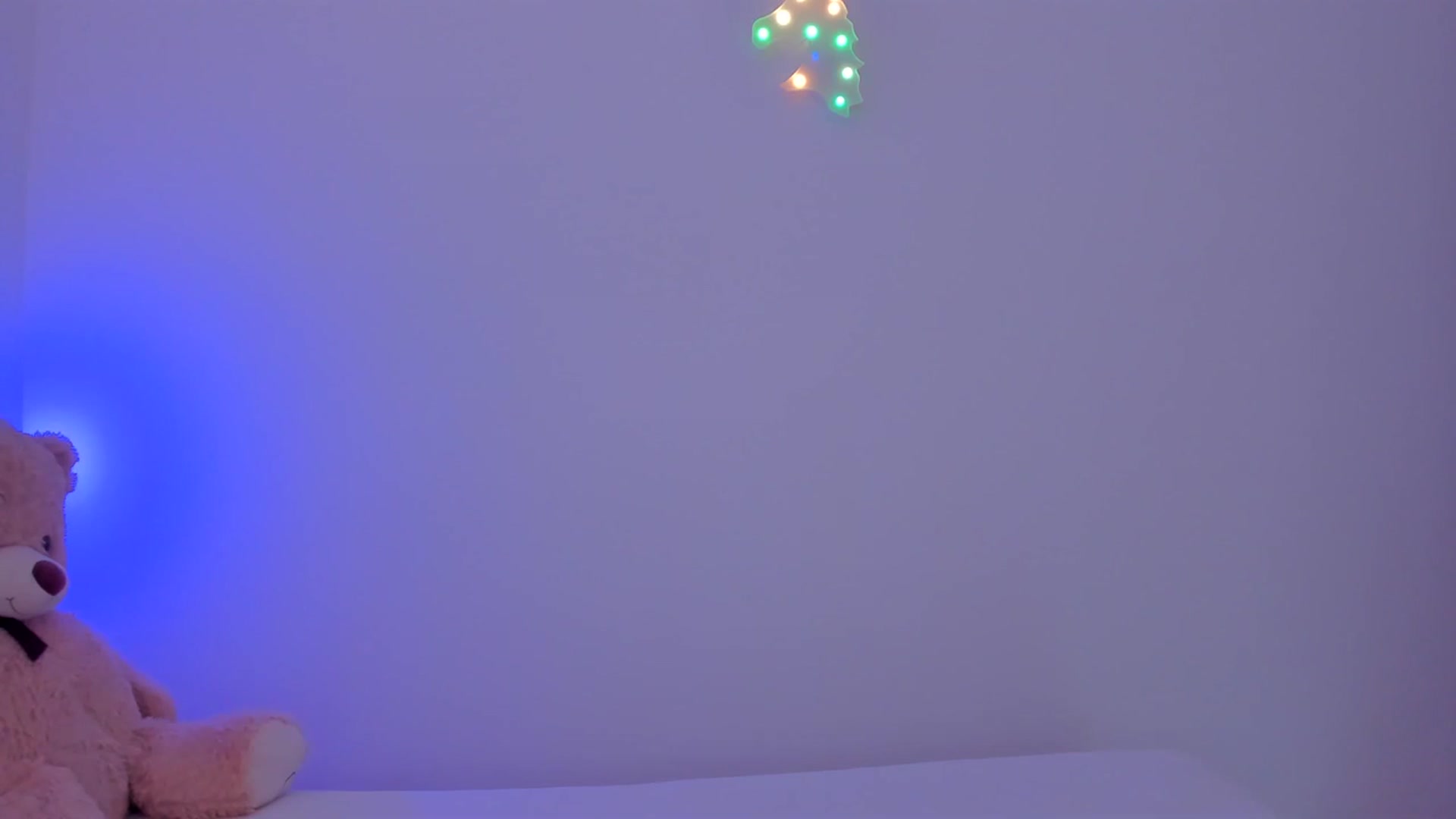 Gallery image thumbnail from LivM_'s myfreecams stream on, 12/22/2023, 09:05 image 4 of 20