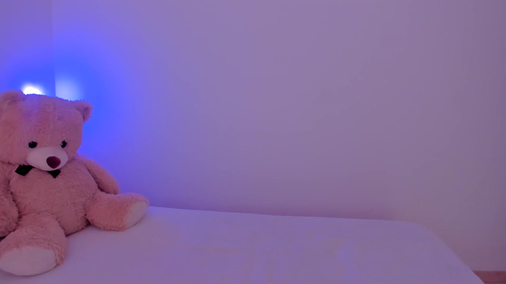 Gallery image thumbnail from LivM_'s myfreecams stream on, 12/28/2023, 10:09 image 8 of 20