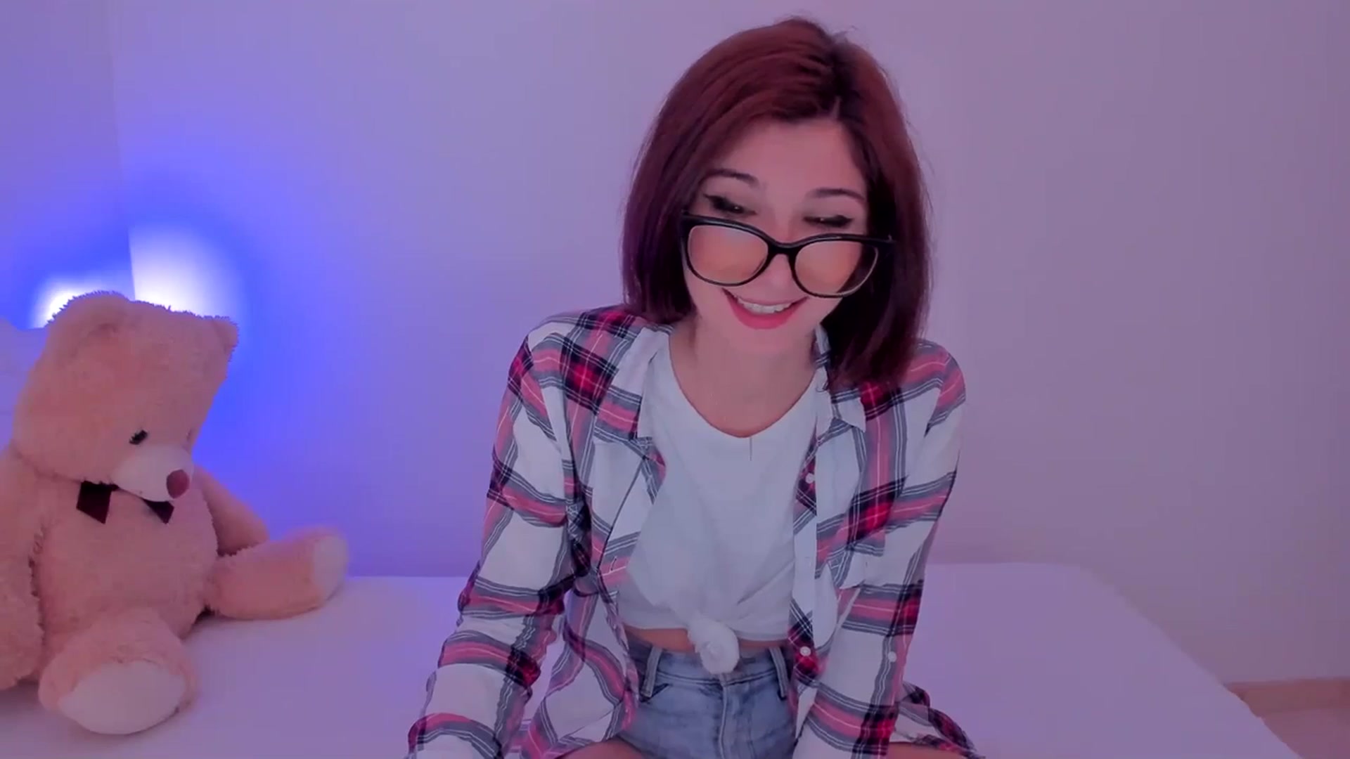 Gallery image thumbnail from LivM_'s myfreecams stream on, 12/29/2023, 09:25 image 5 of 20