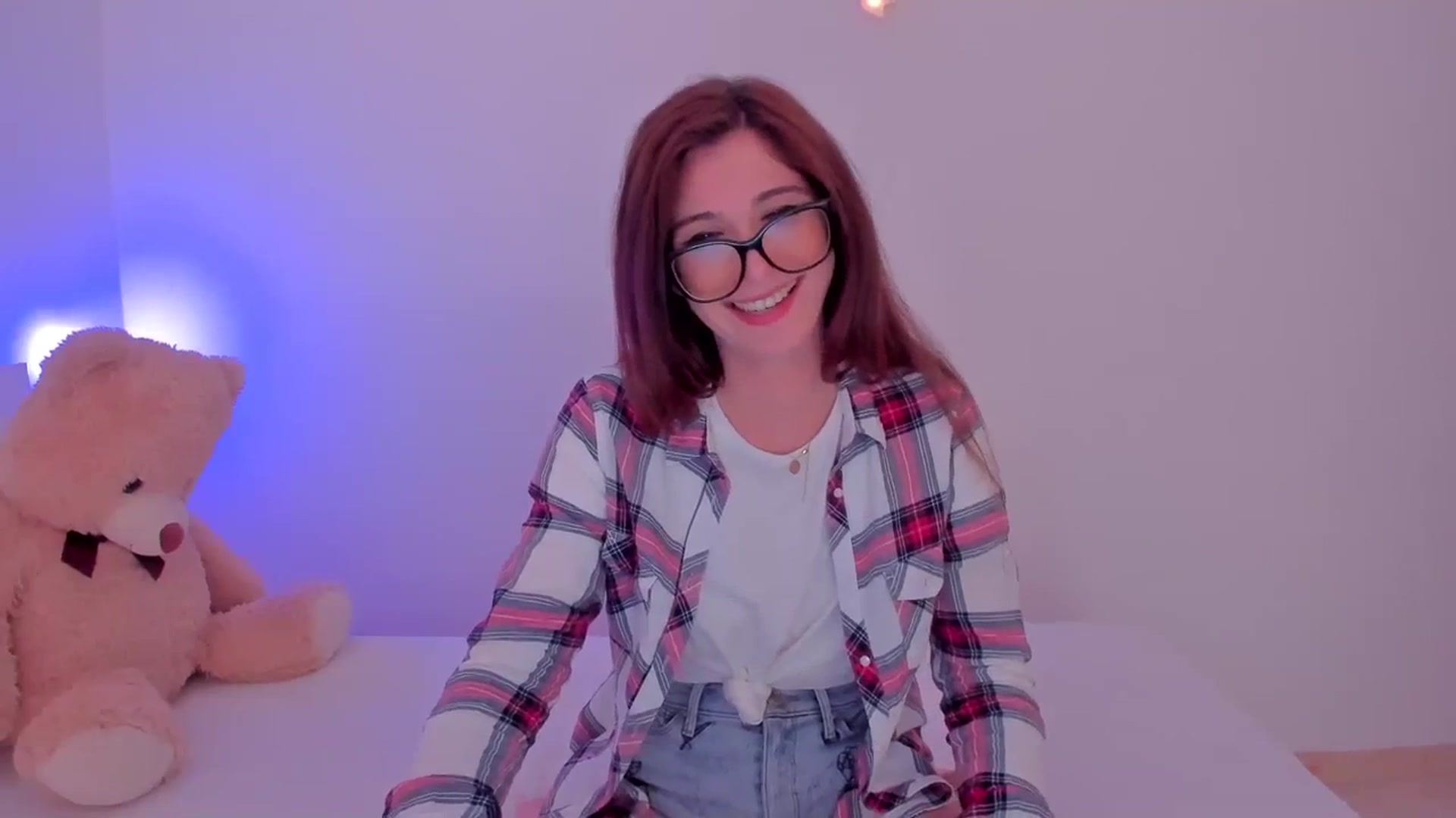 Gallery image thumbnail from LivM_'s myfreecams stream on, 12/29/2023, 09:25 image 17 of 20
