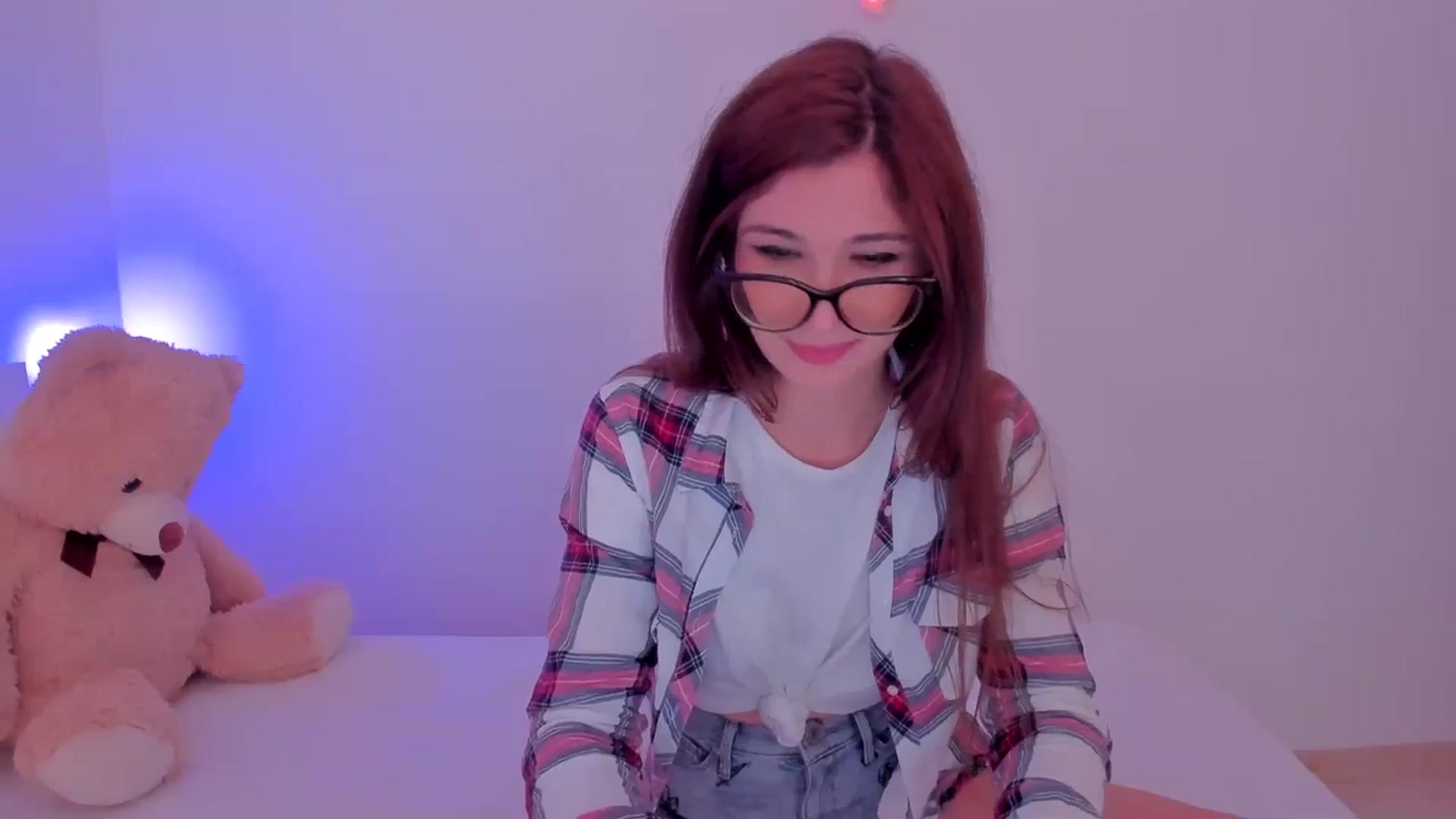 Gallery image thumbnail from LivM_'s myfreecams stream on, 12/29/2023, 09:25 image 15 of 20