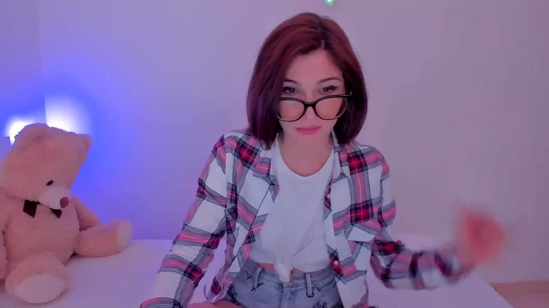 Gallery image thumbnail from LivM_'s myfreecams stream on, 12/29/2023, 09:25 image 12 of 20