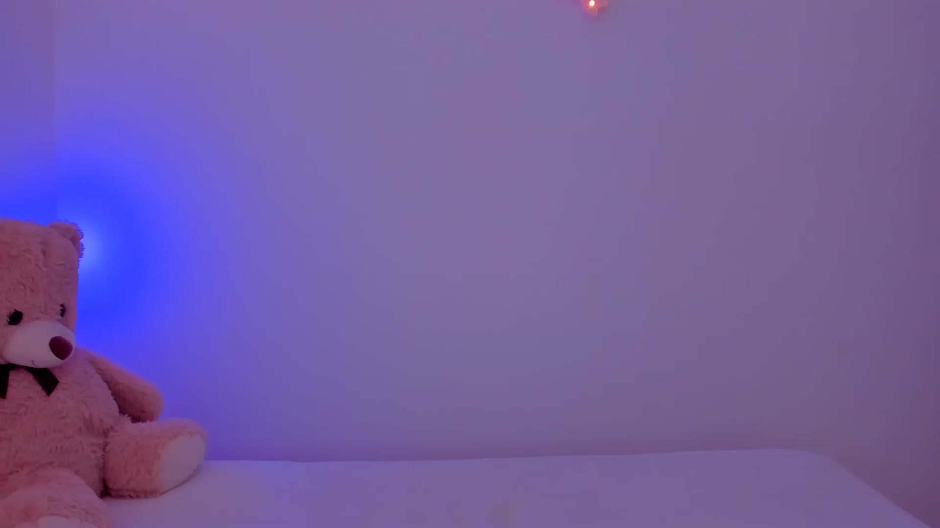 Gallery image thumbnail from LivM_'s myfreecams stream on, 01/03/2024, 09:56 image 1 of 20