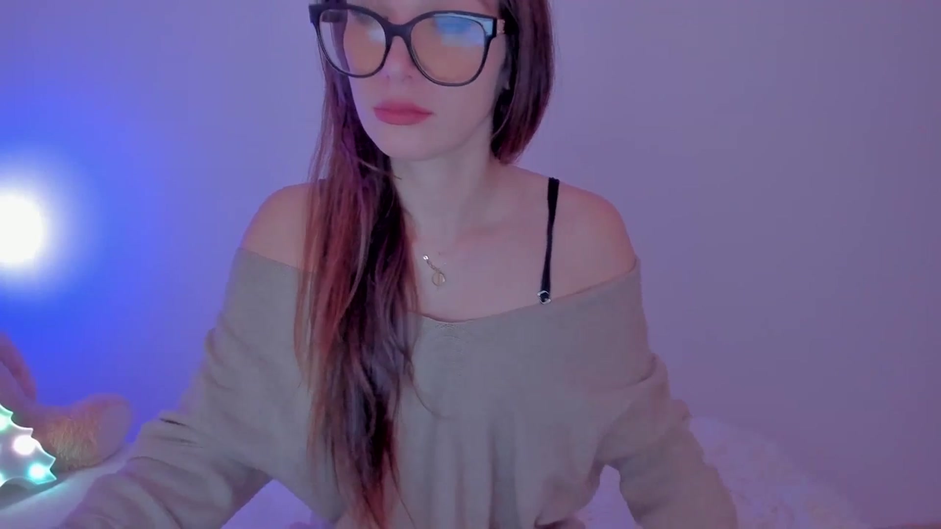 Gallery image thumbnail from LivM_'s myfreecams stream on, 01/17/2024, 08:08 image 6 of 20