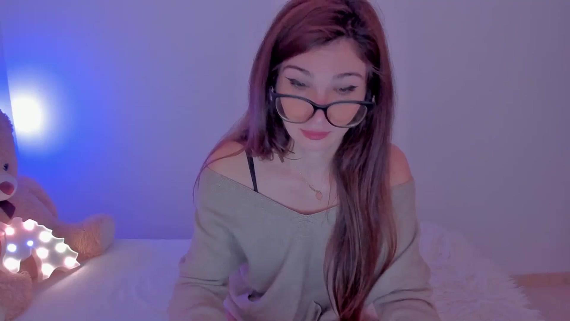 Gallery image thumbnail from LivM_'s myfreecams stream on, 01/17/2024, 08:38 image 8 of 20