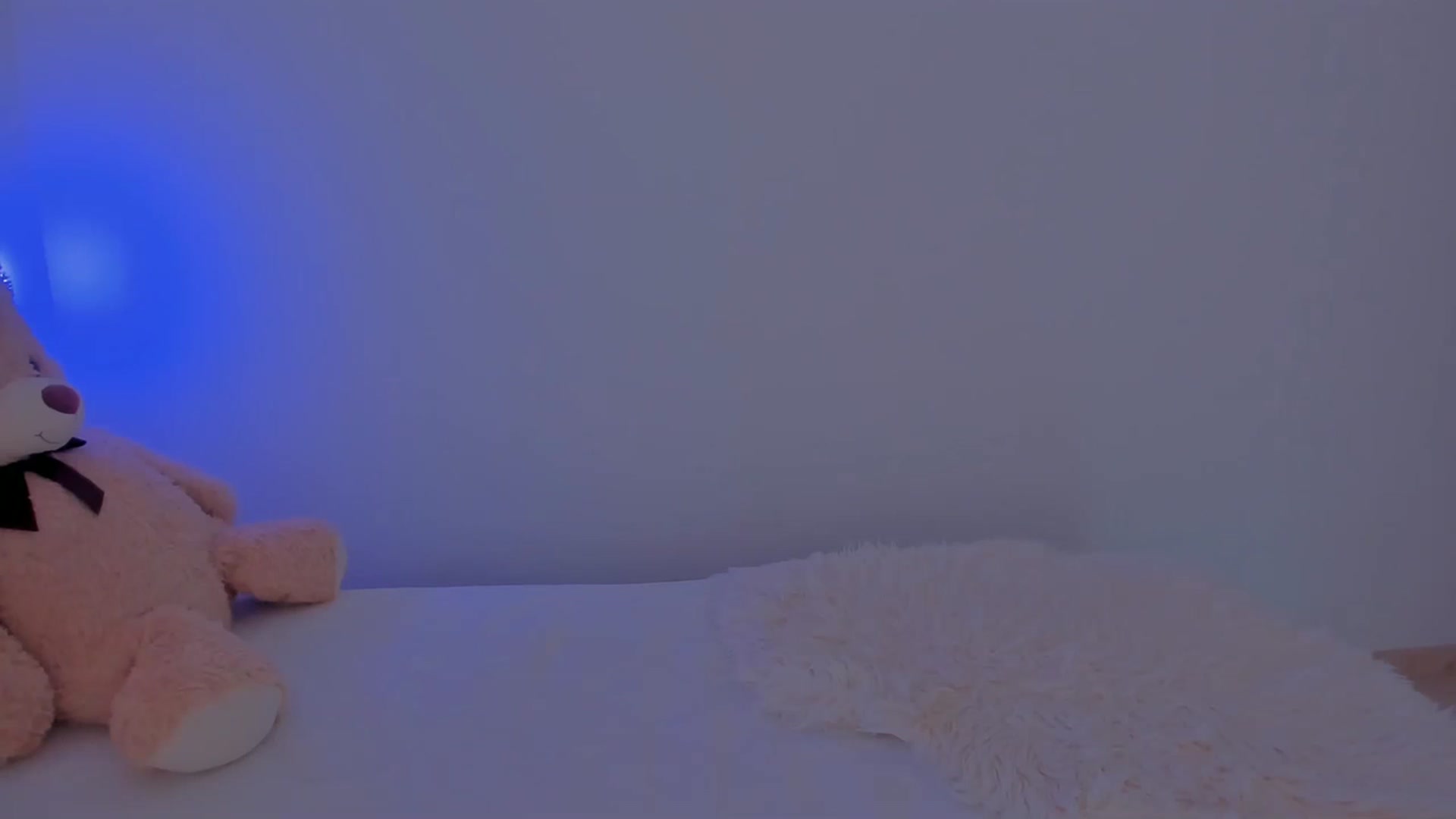 Gallery image thumbnail from LivM_'s myfreecams stream on, 01/27/2024, 09:35 image 4 of 20