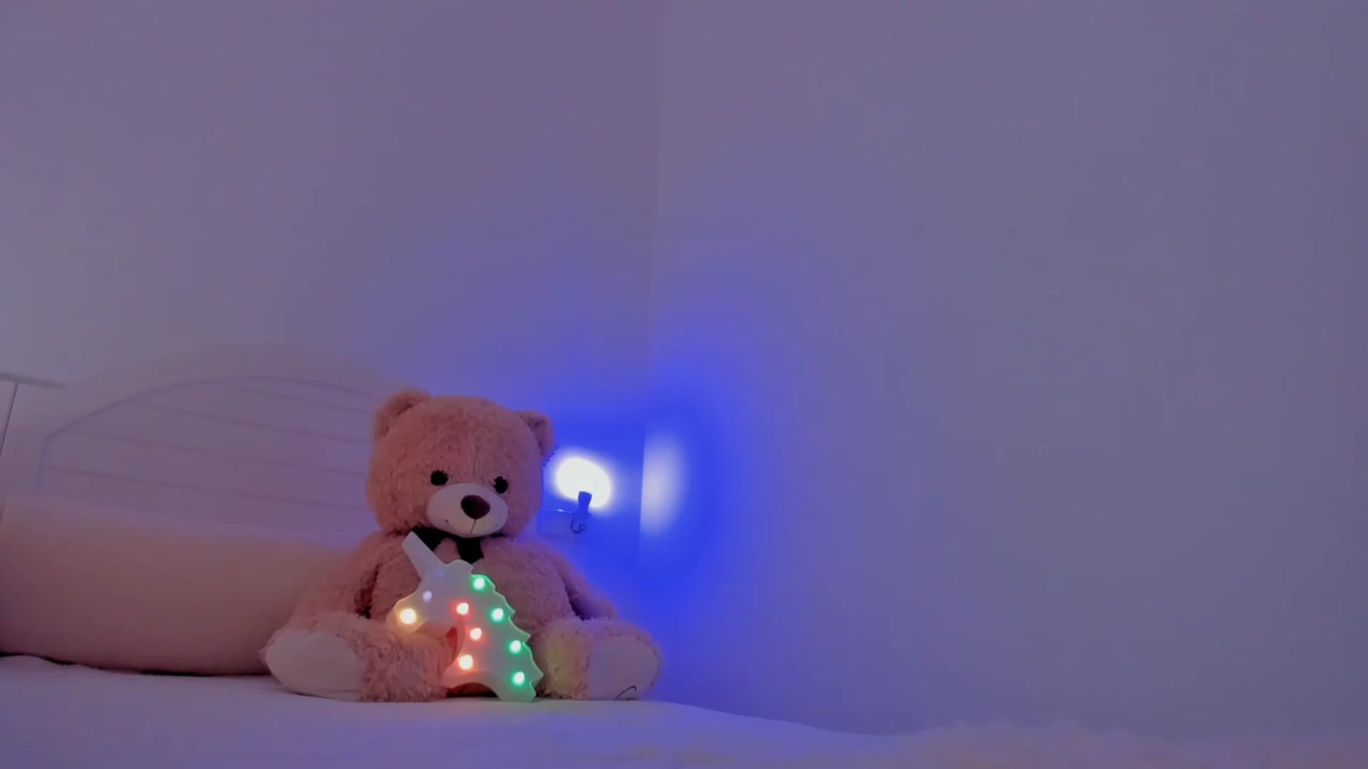 Gallery image thumbnail from LivM_'s myfreecams stream on, 01/28/2024, 09:31 image 2 of 20