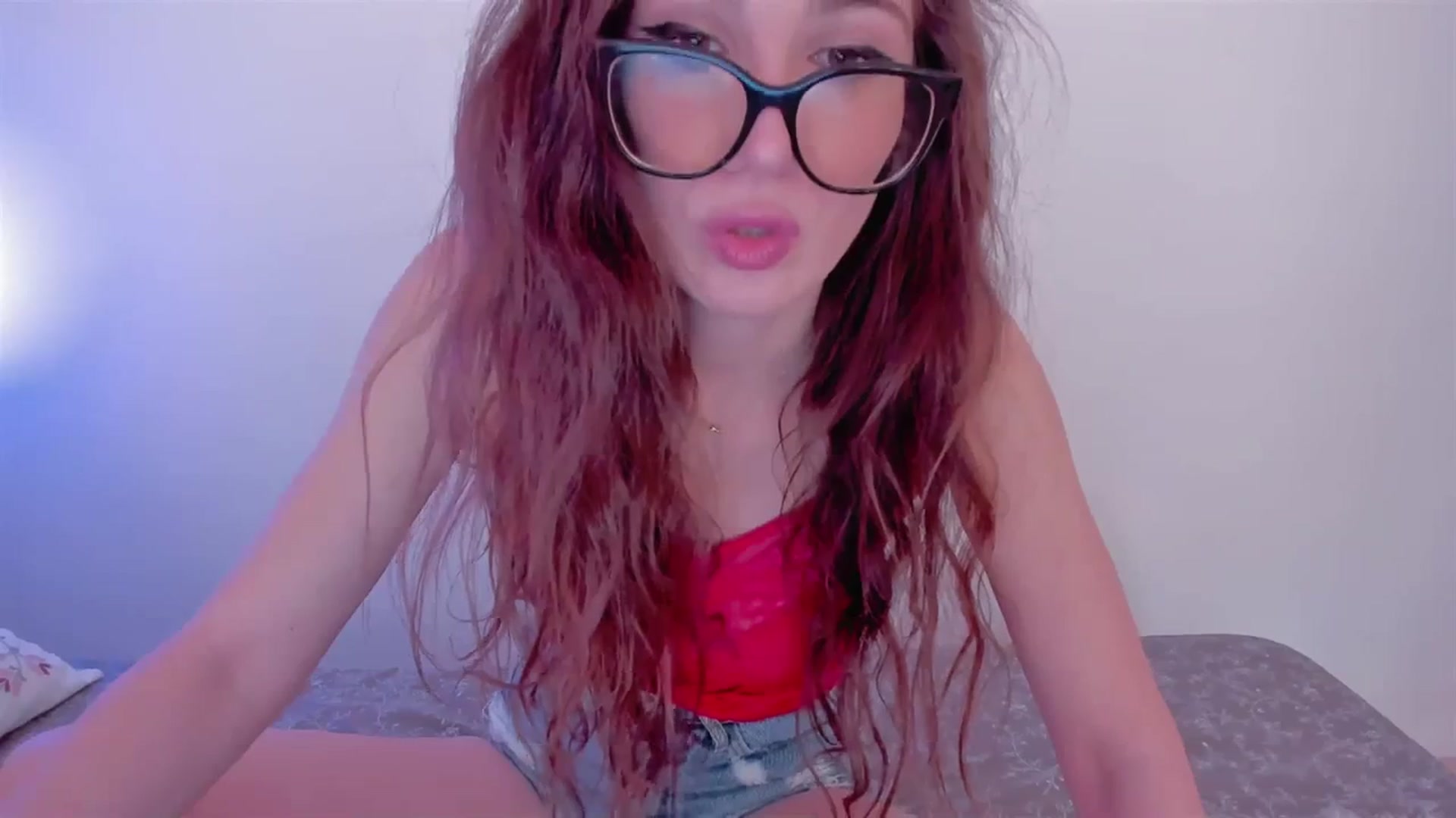 Gallery image thumbnail from LivM_'s myfreecams stream on, 02/07/2024, 13:11 image 13 of 20