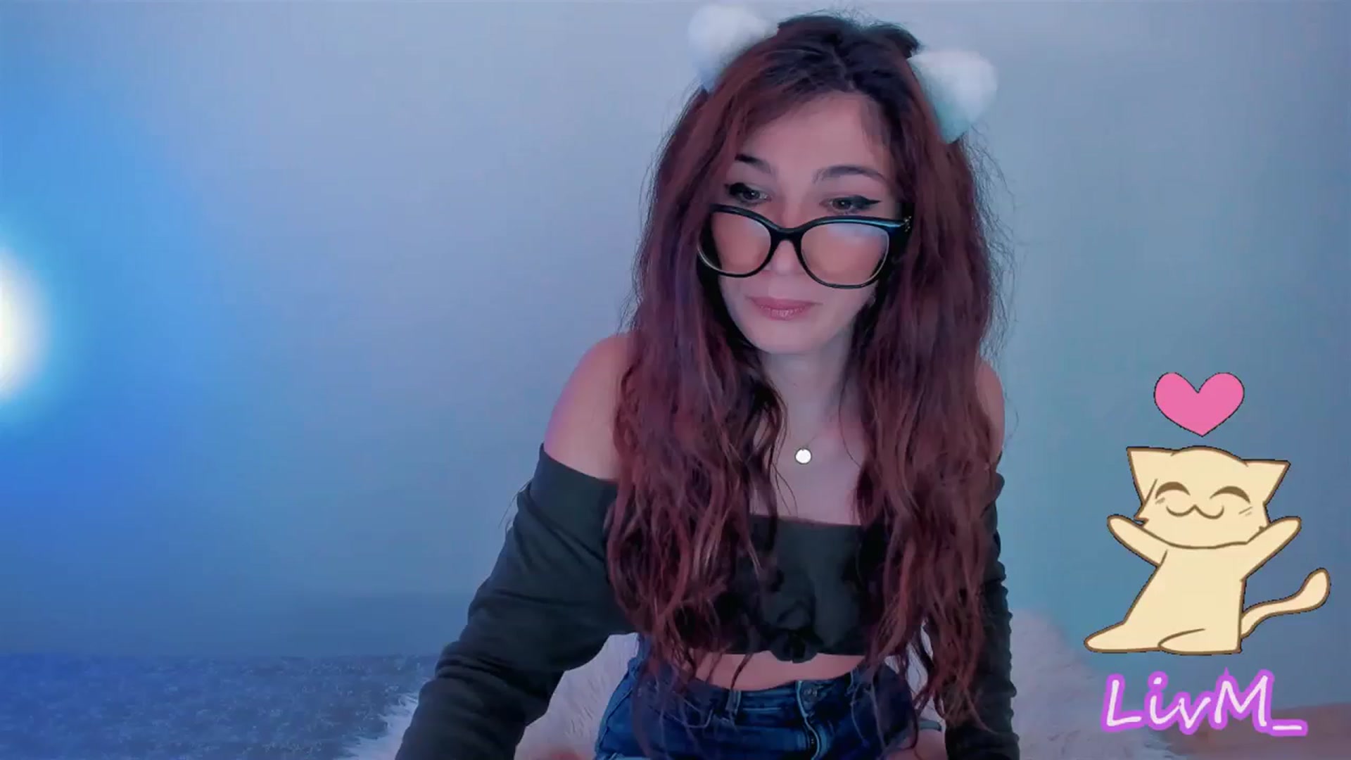 Gallery image thumbnail from LivM_'s myfreecams stream on, 02/18/2024, 09:33 image 6 of 20