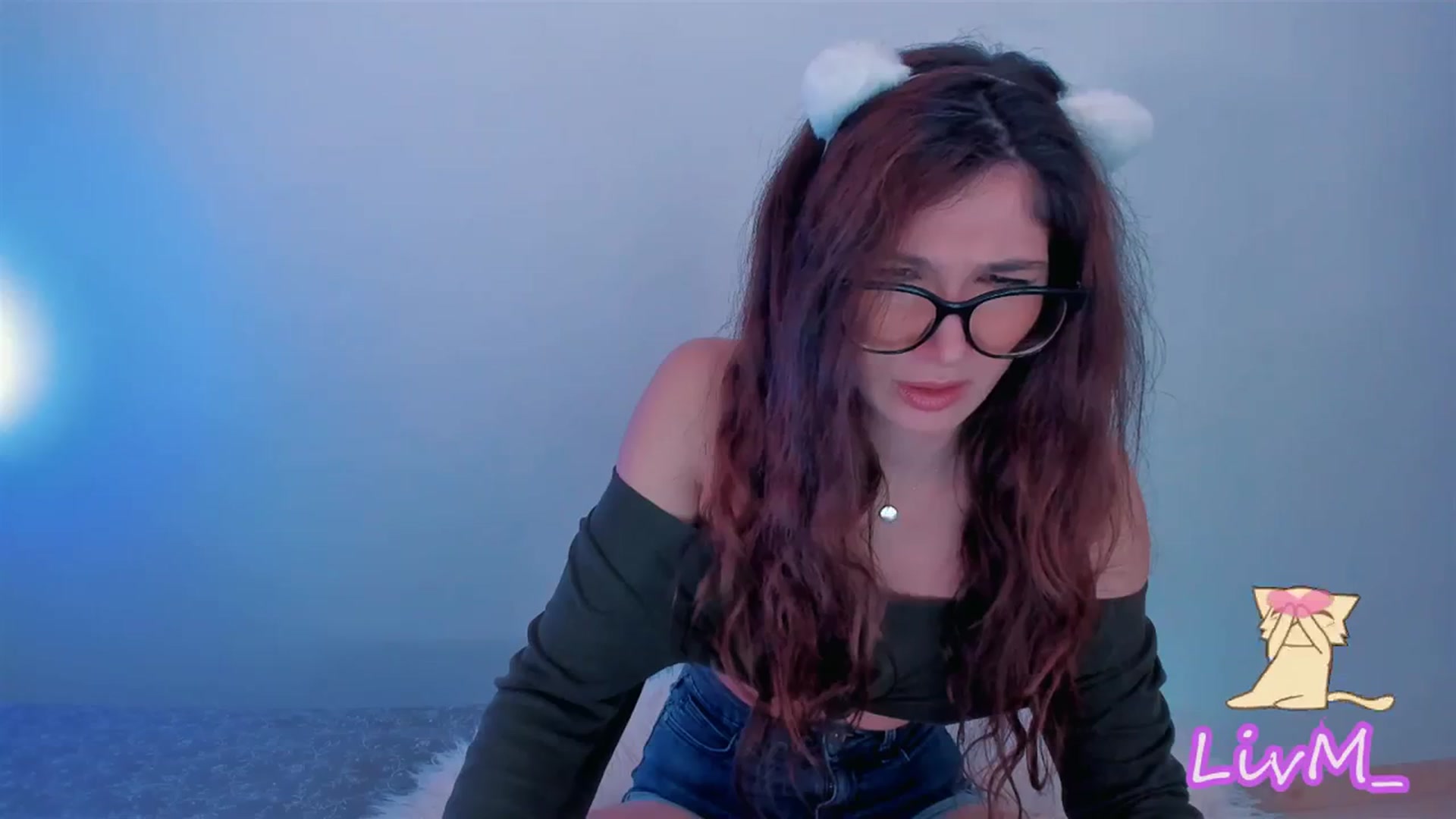 Gallery image thumbnail from LivM_'s myfreecams stream on, 02/18/2024, 09:33 image 9 of 20