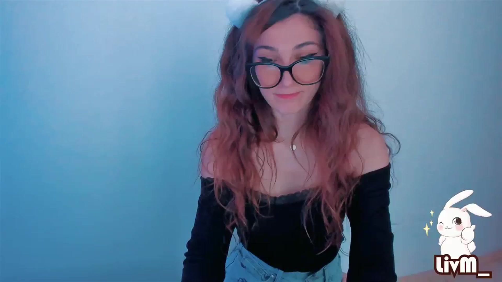 Gallery image thumbnail from LivM_'s myfreecams stream on, 03/11/2024, 08:36 image 16 of 20