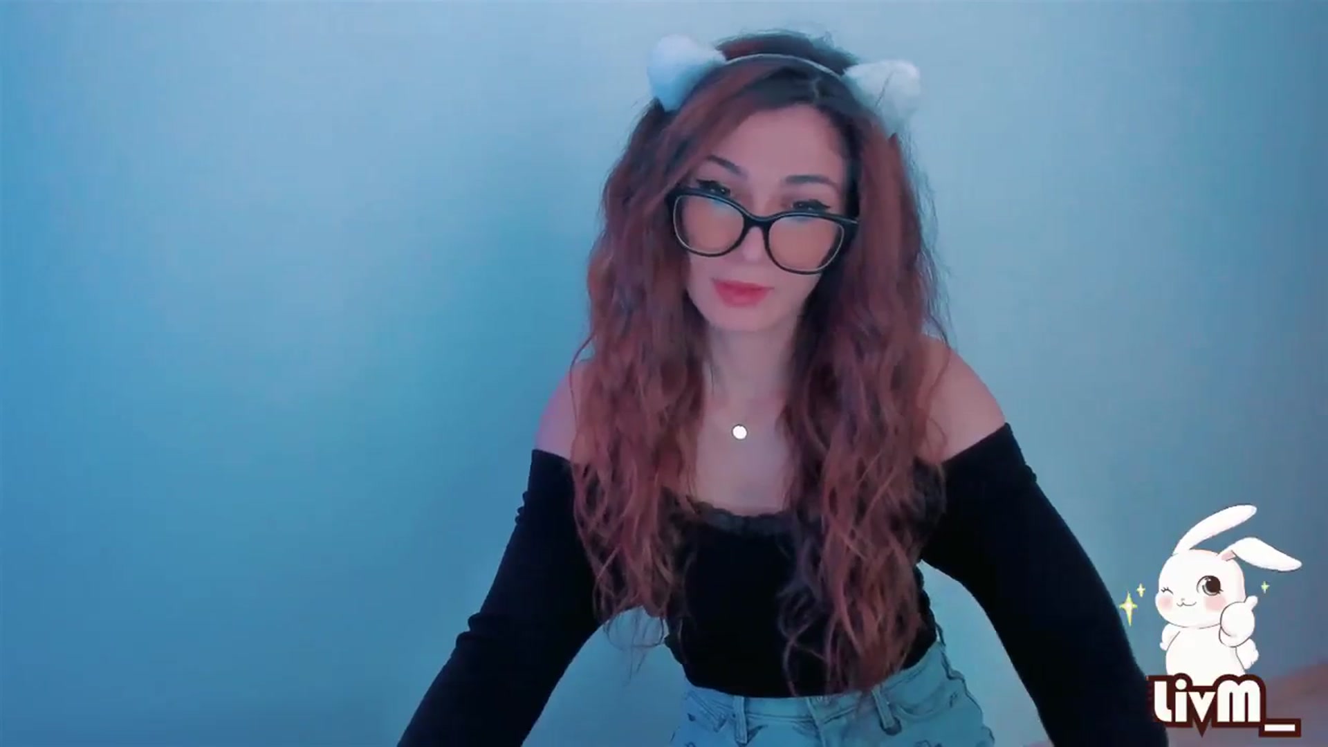 Gallery image thumbnail from LivM_'s myfreecams stream on, 03/11/2024, 08:36 image 7 of 20