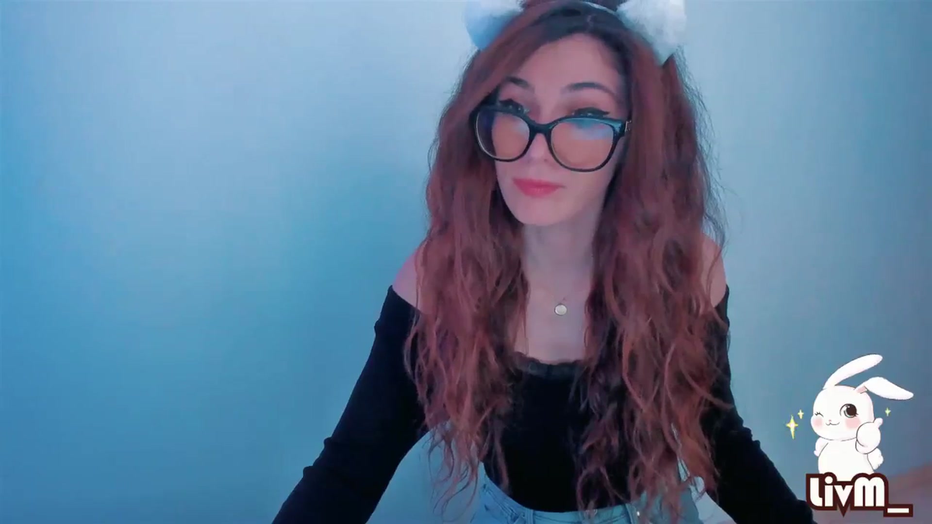 Gallery image thumbnail from LivM_'s myfreecams stream on, 03/11/2024, 08:36 image 6 of 20