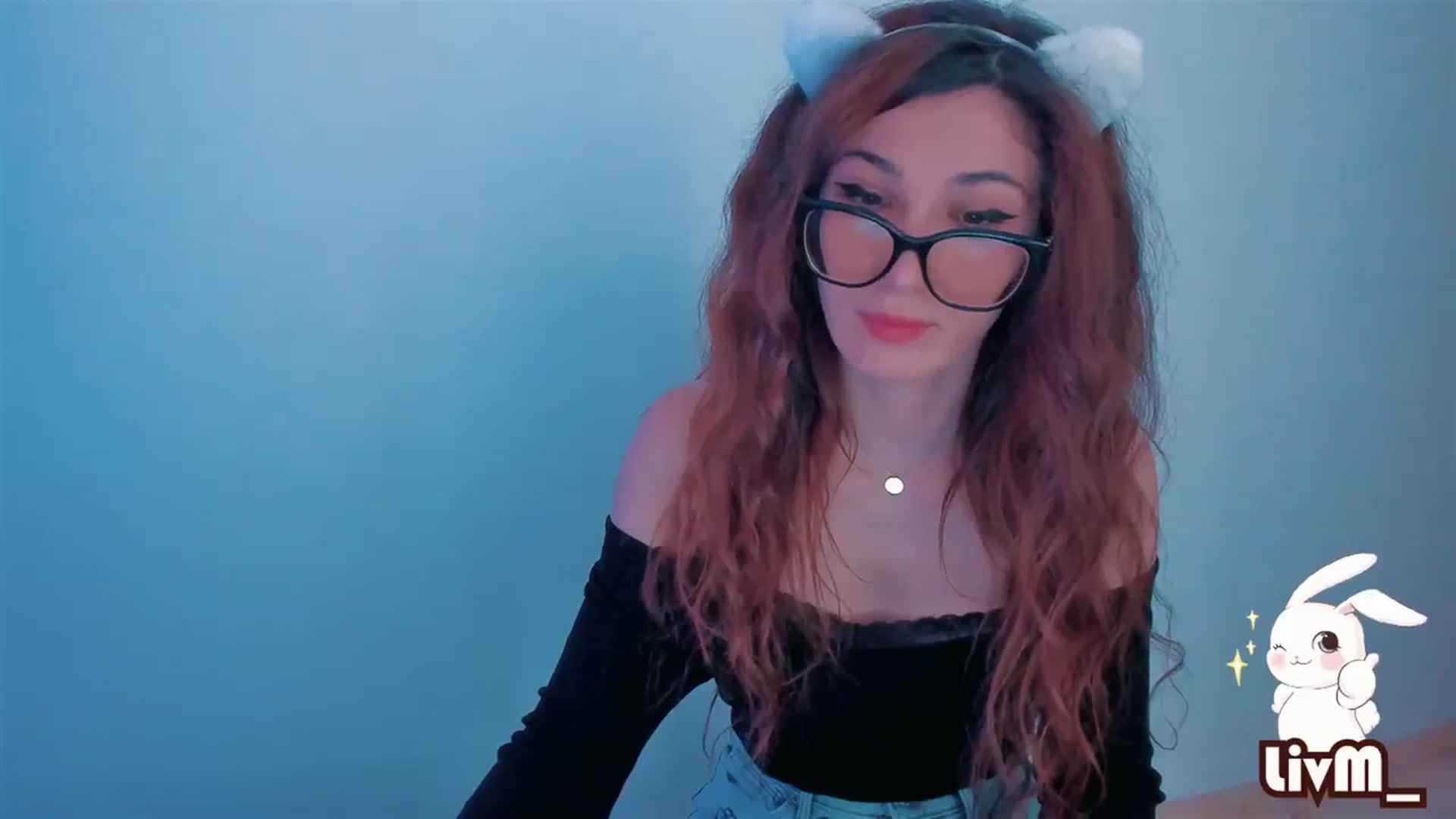 Gallery image thumbnail from LivM_'s myfreecams stream on, 03/11/2024, 08:36 image 17 of 20