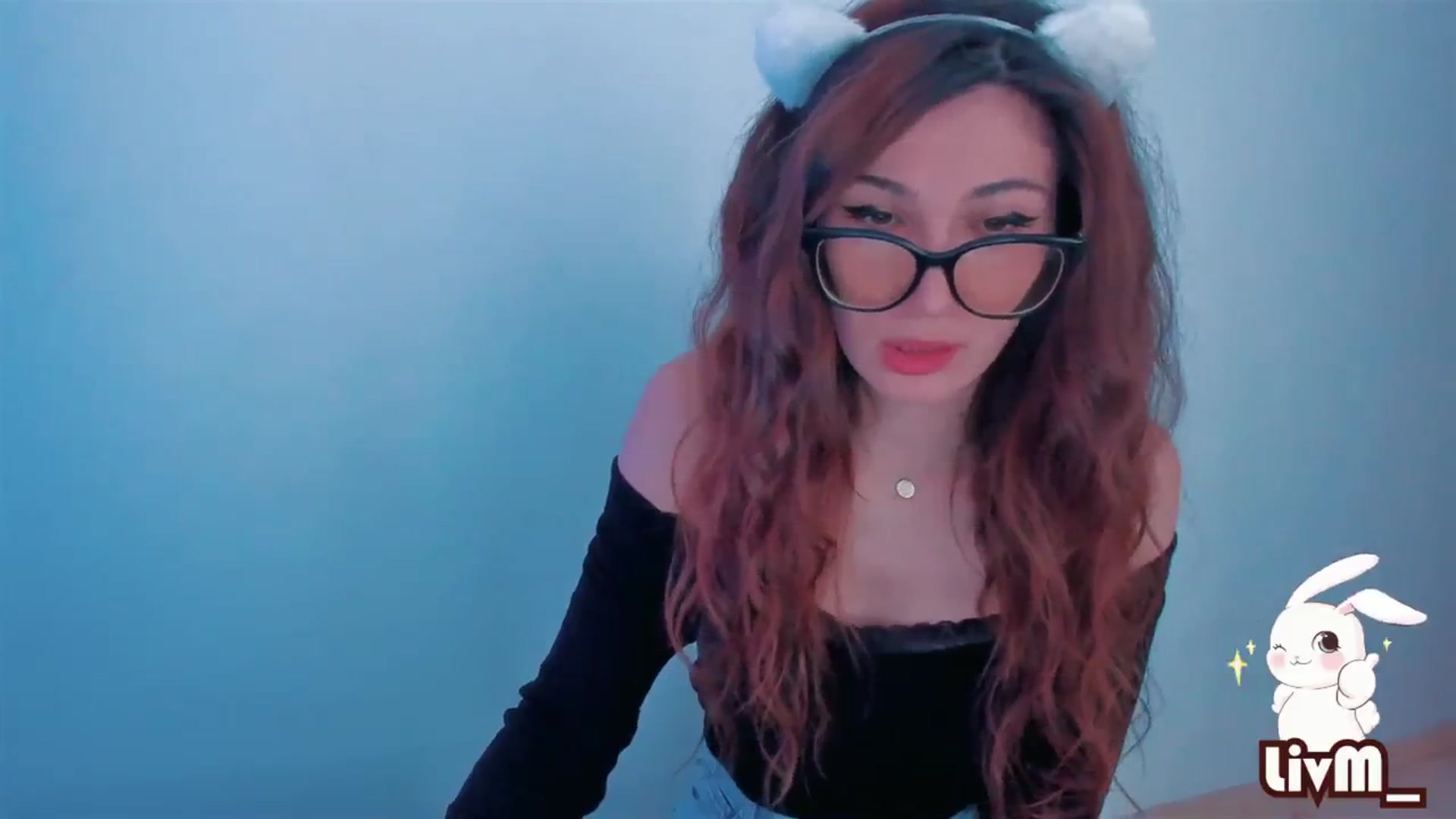 Gallery image thumbnail from LivM_'s myfreecams stream on, 03/11/2024, 08:36 image 19 of 20
