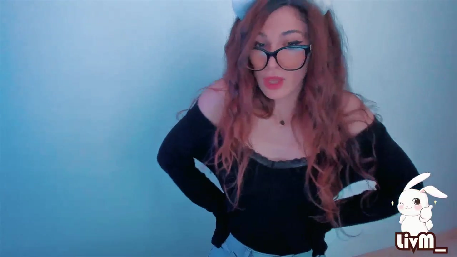 Gallery image thumbnail from LivM_'s myfreecams stream on, 03/11/2024, 08:36 image 15 of 20