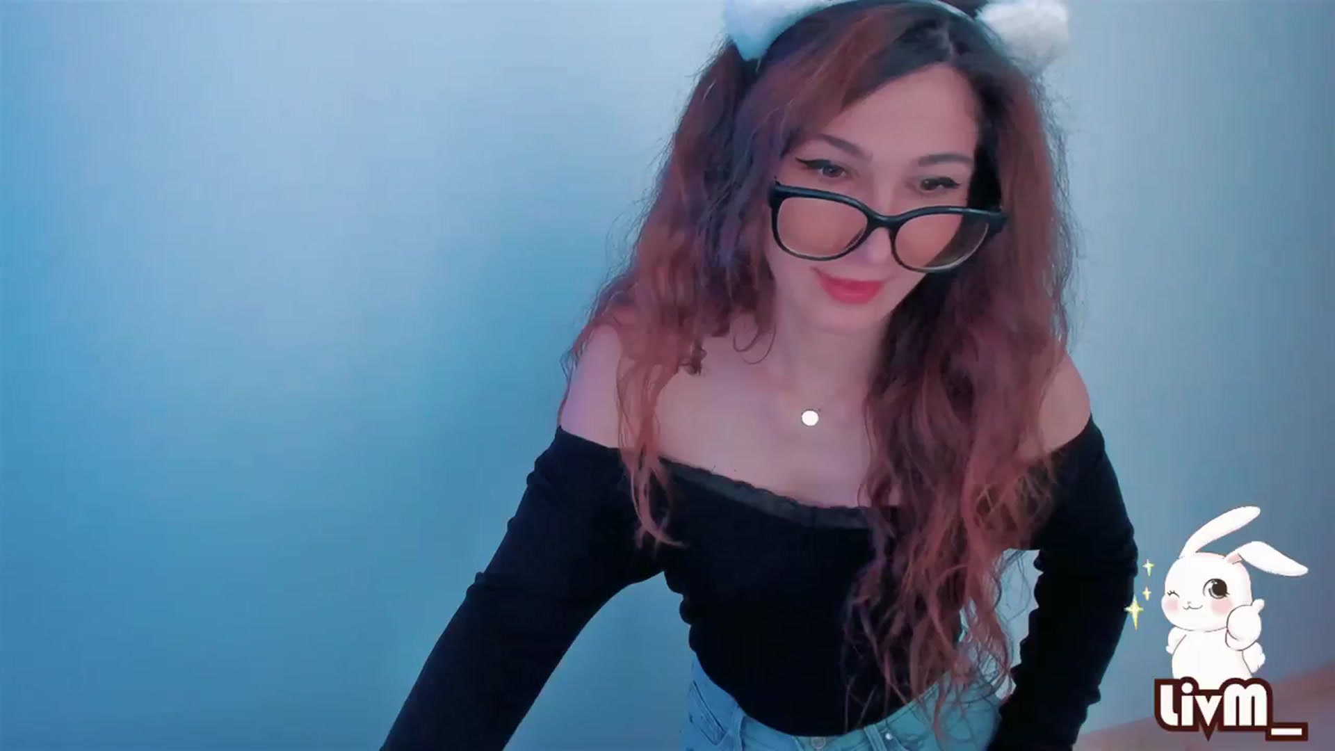Gallery image thumbnail from LivM_'s myfreecams stream on, 03/11/2024, 08:36 image 12 of 20
