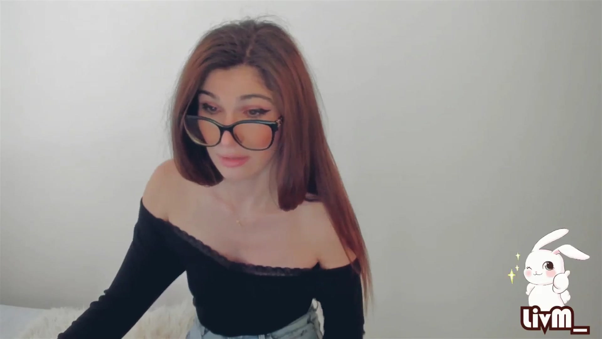 Gallery image thumbnail from LivM_'s myfreecams stream on, 03/24/2024, 09:03 image 15 of 20