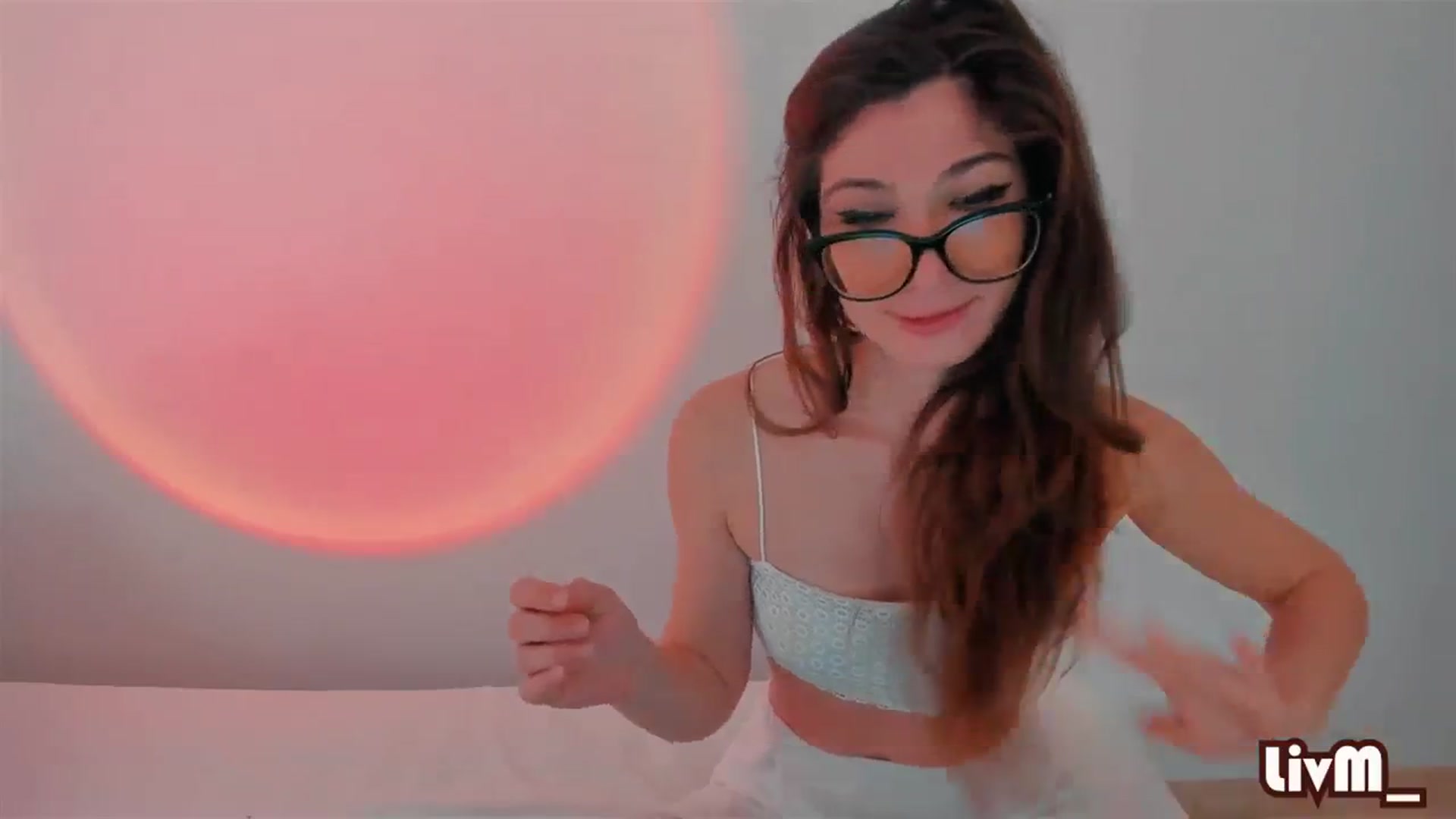 Gallery image thumbnail from LivM_'s myfreecams stream on, 04/15/2024, 07:41 image 16 of 20