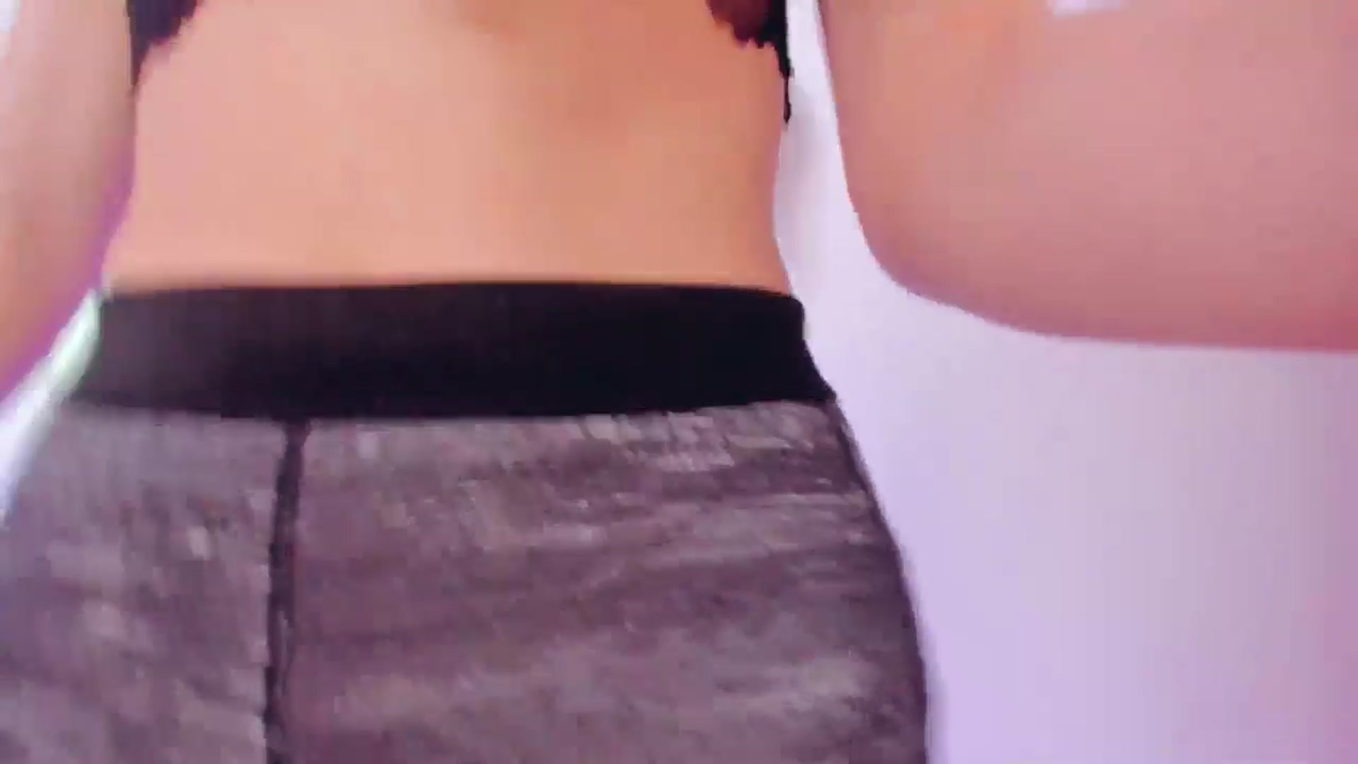 Gallery image thumbnail from LivM_'s myfreecams stream on, 04/28/2024, 08:11 image 4 of 20