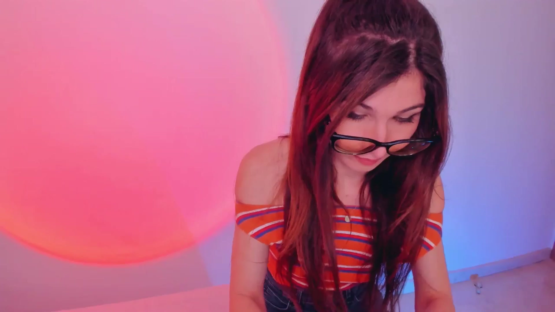 Gallery image thumbnail from LivM_'s myfreecams stream on, 05/07/2024, 08:26 image 7 of 20