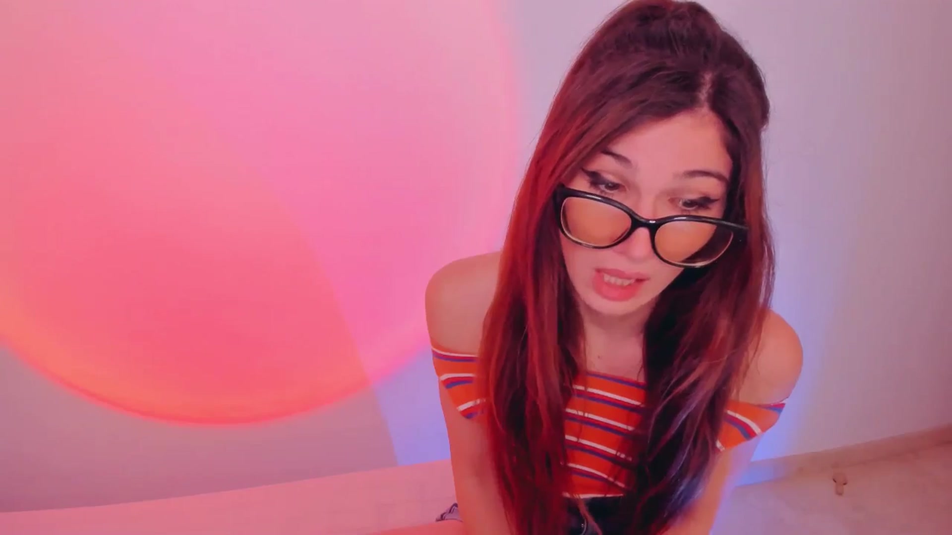 Gallery image thumbnail from LivM_'s myfreecams stream on, 05/07/2024, 08:26 image 20 of 20