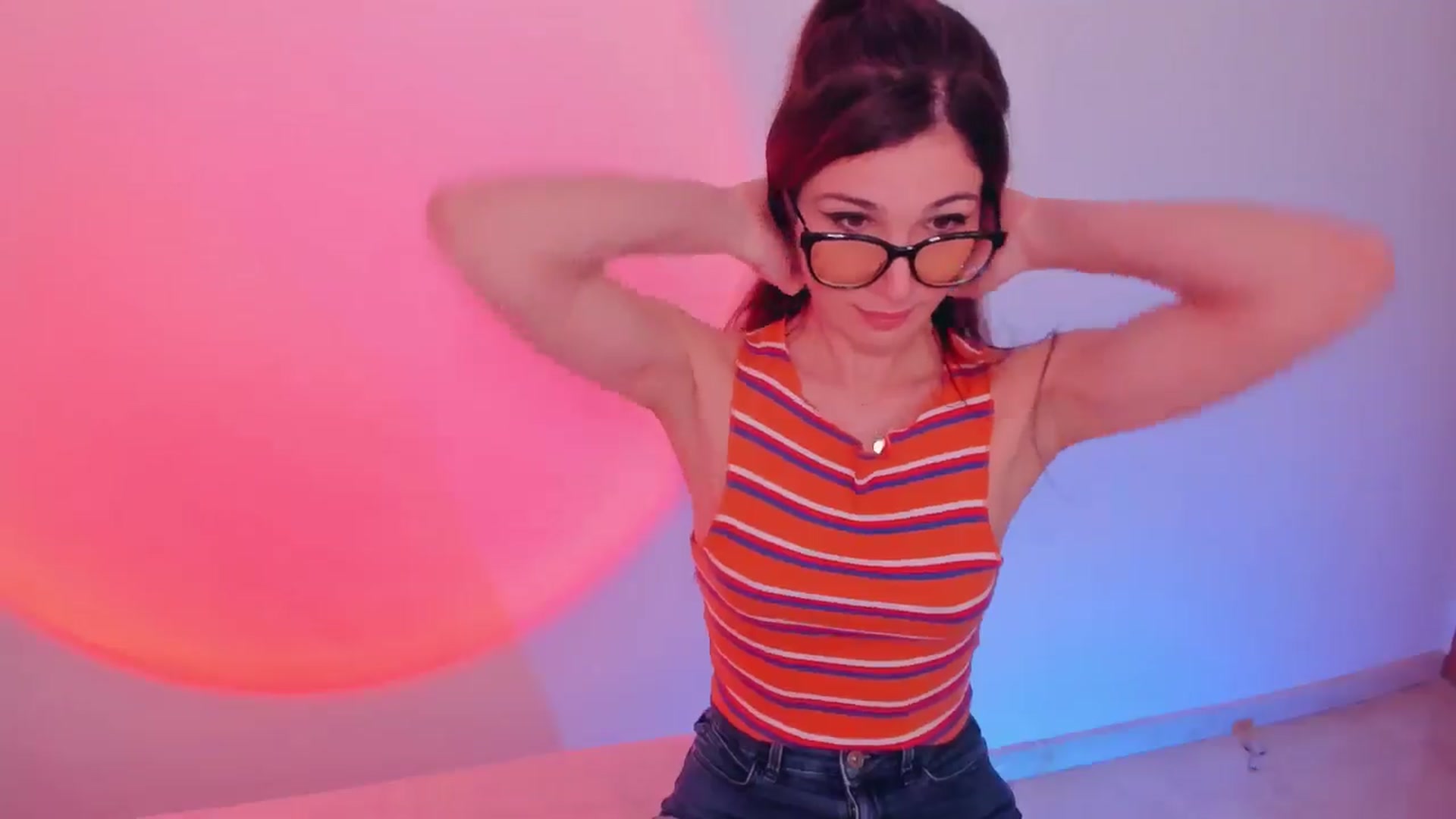 Gallery image thumbnail from LivM_'s myfreecams stream on, 05/07/2024, 08:26 image 8 of 20