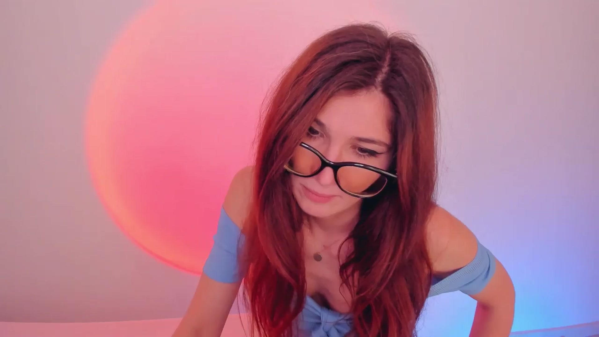 Gallery image thumbnail from LivM_'s myfreecams stream on, 05/08/2024, 08:01 image 12 of 20