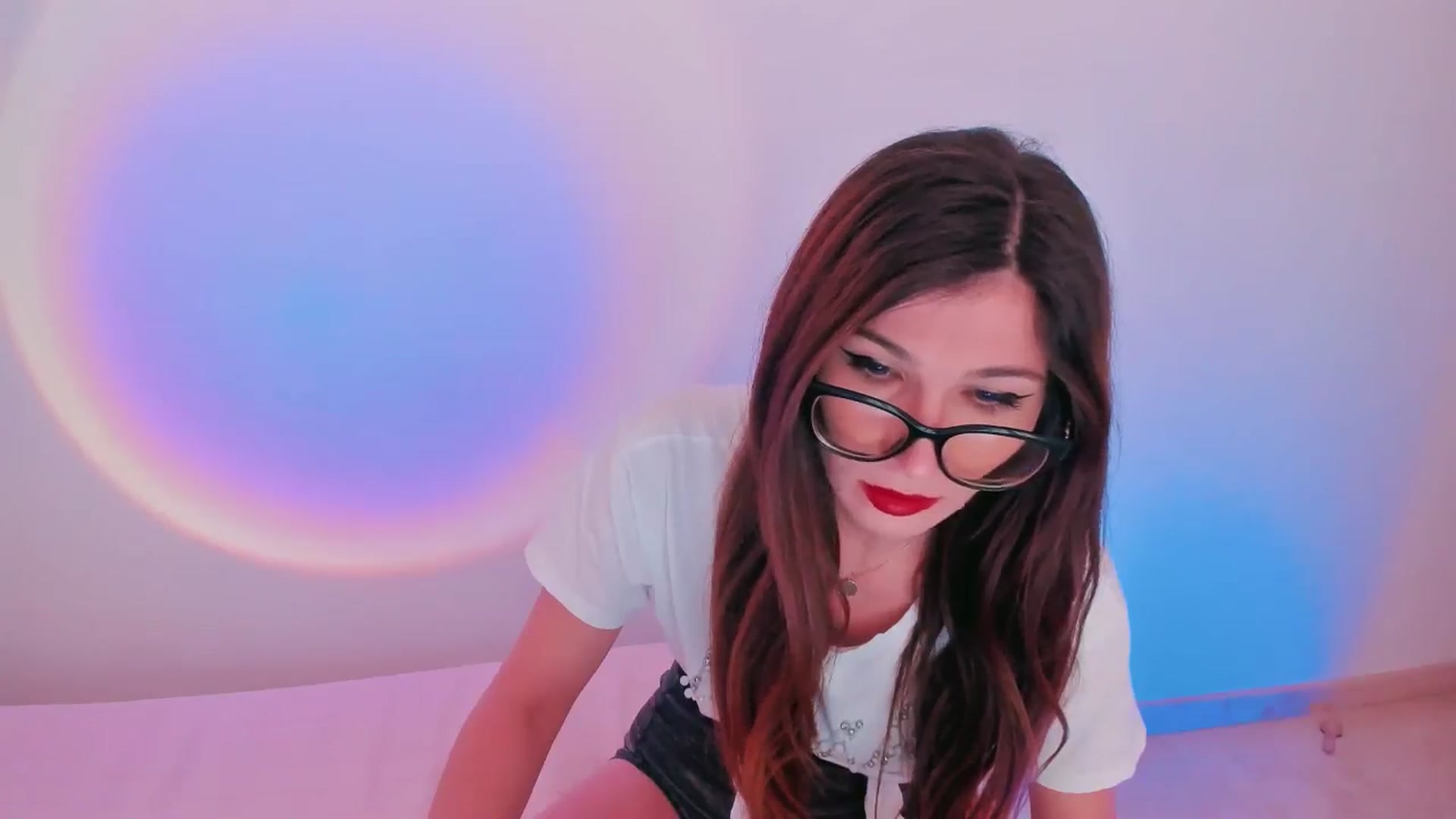 Gallery image thumbnail from LivM_'s myfreecams stream on, 05/19/2024, 08:29 image 9 of 20